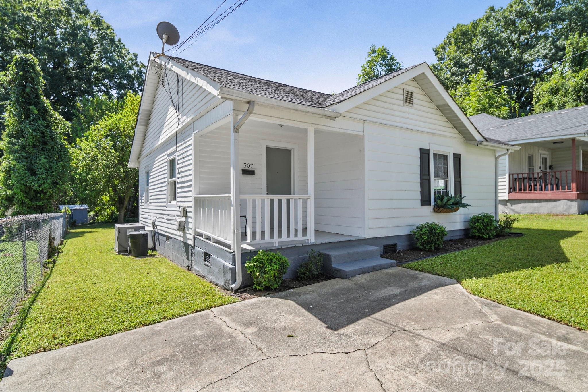 507 E Maple Avenue