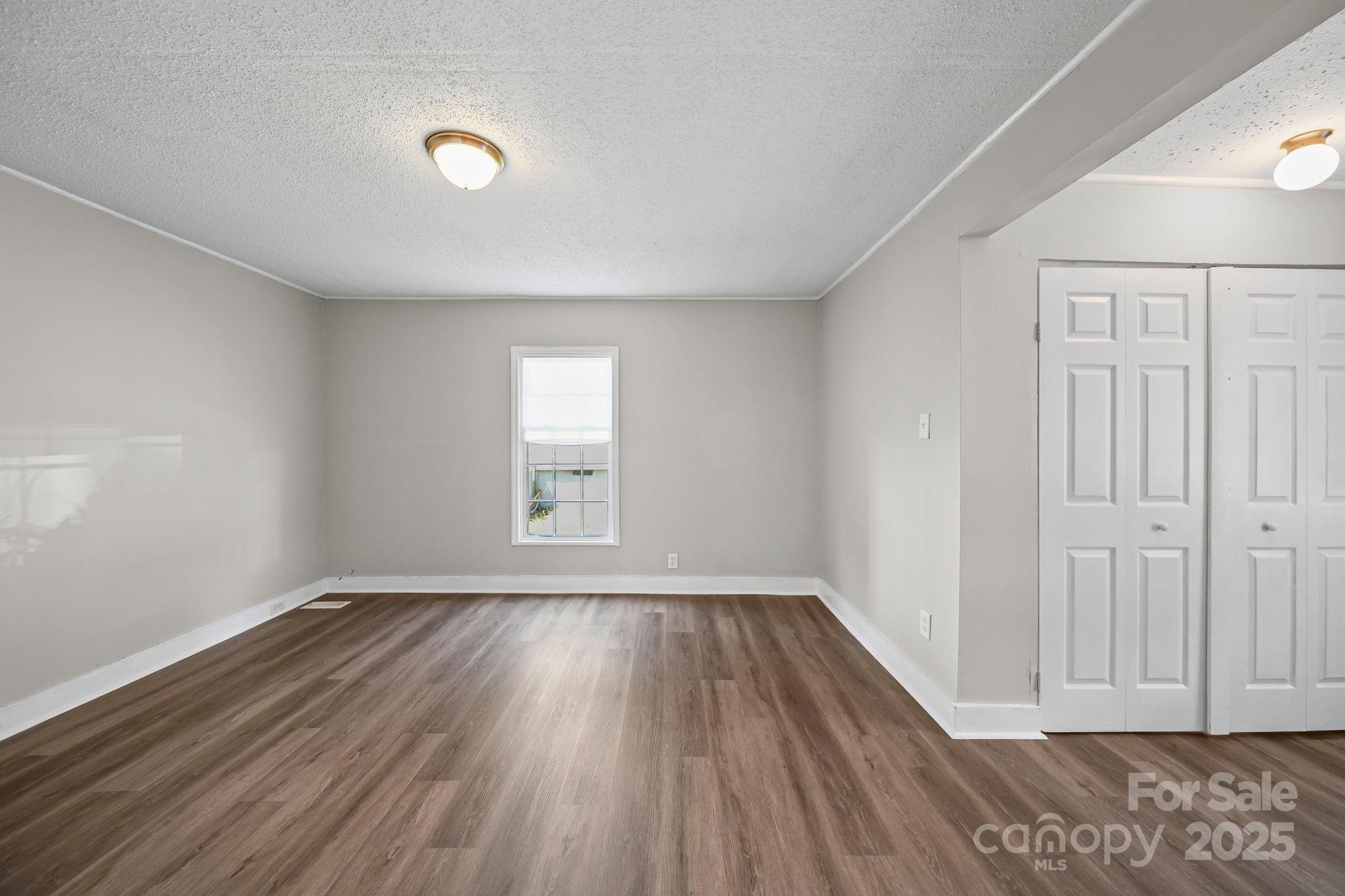 507 E Maple Avenue