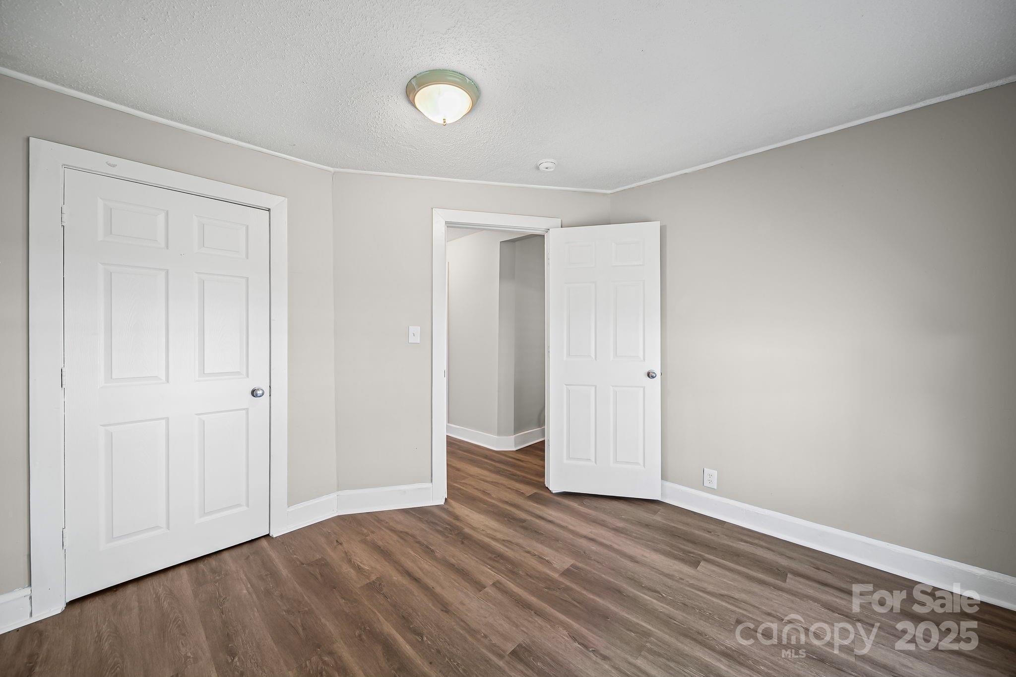 507 E Maple Avenue