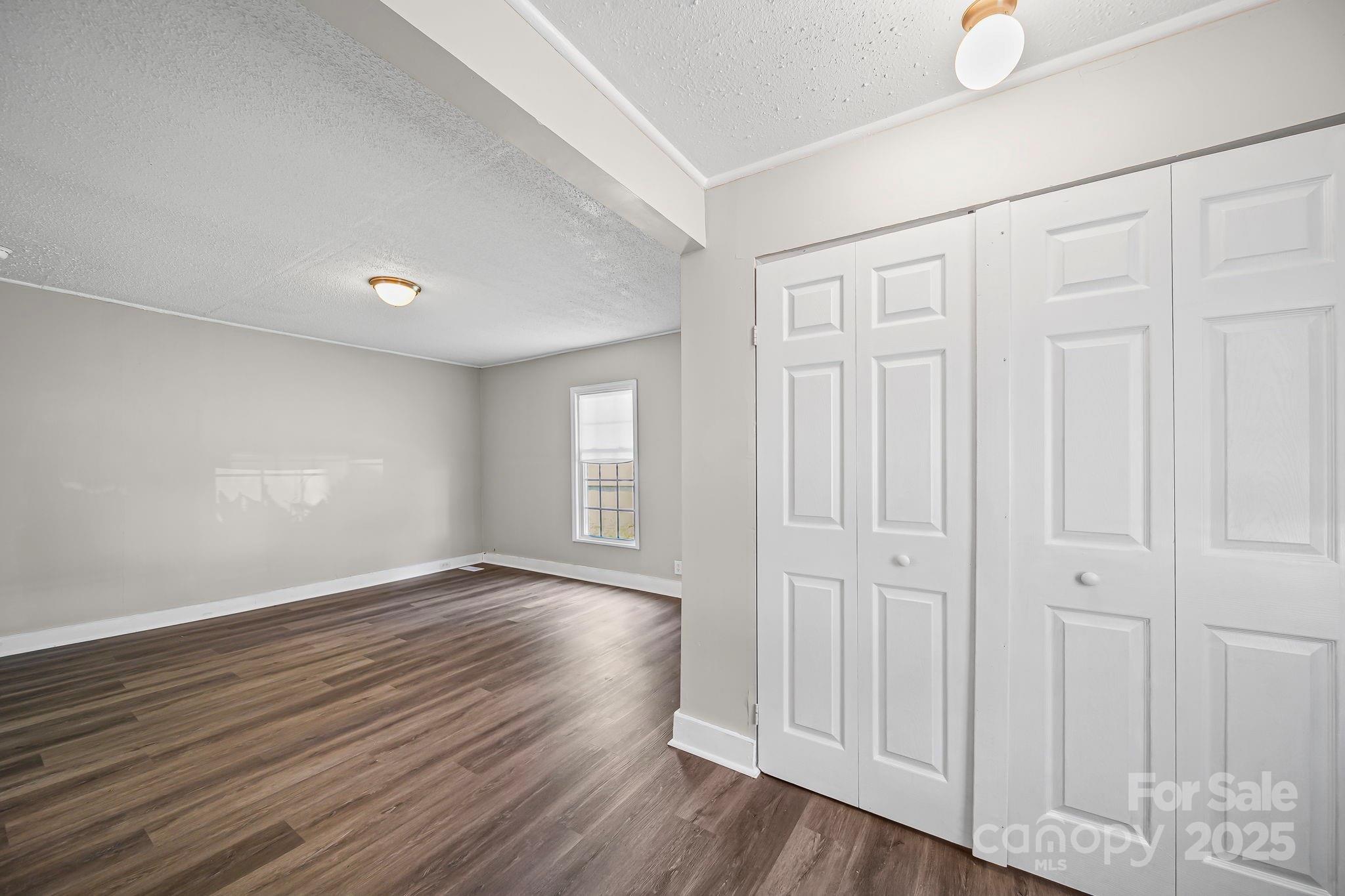 507 E Maple Avenue