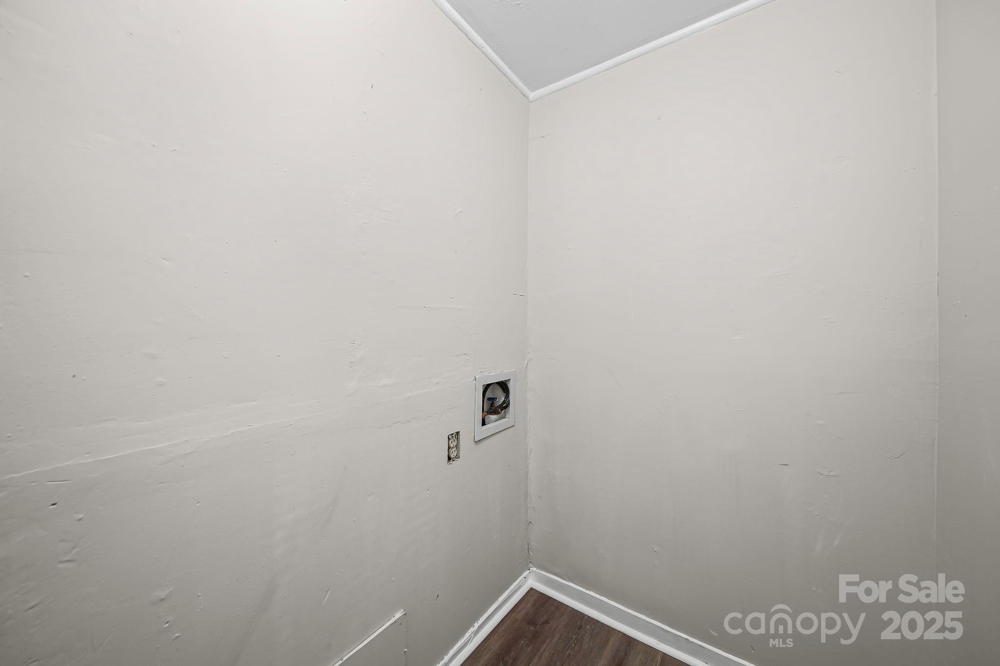 507 E Maple Avenue