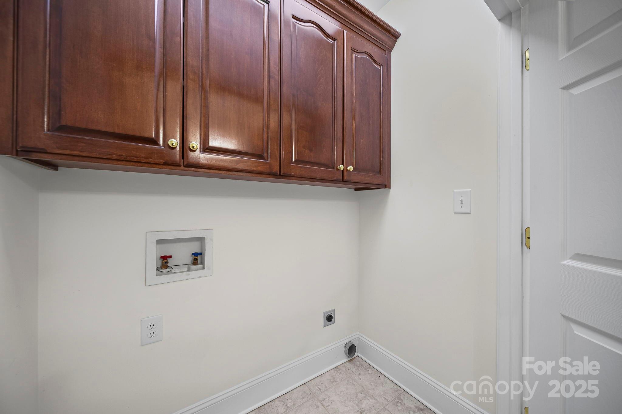 3015 Hamptonbrook Drive