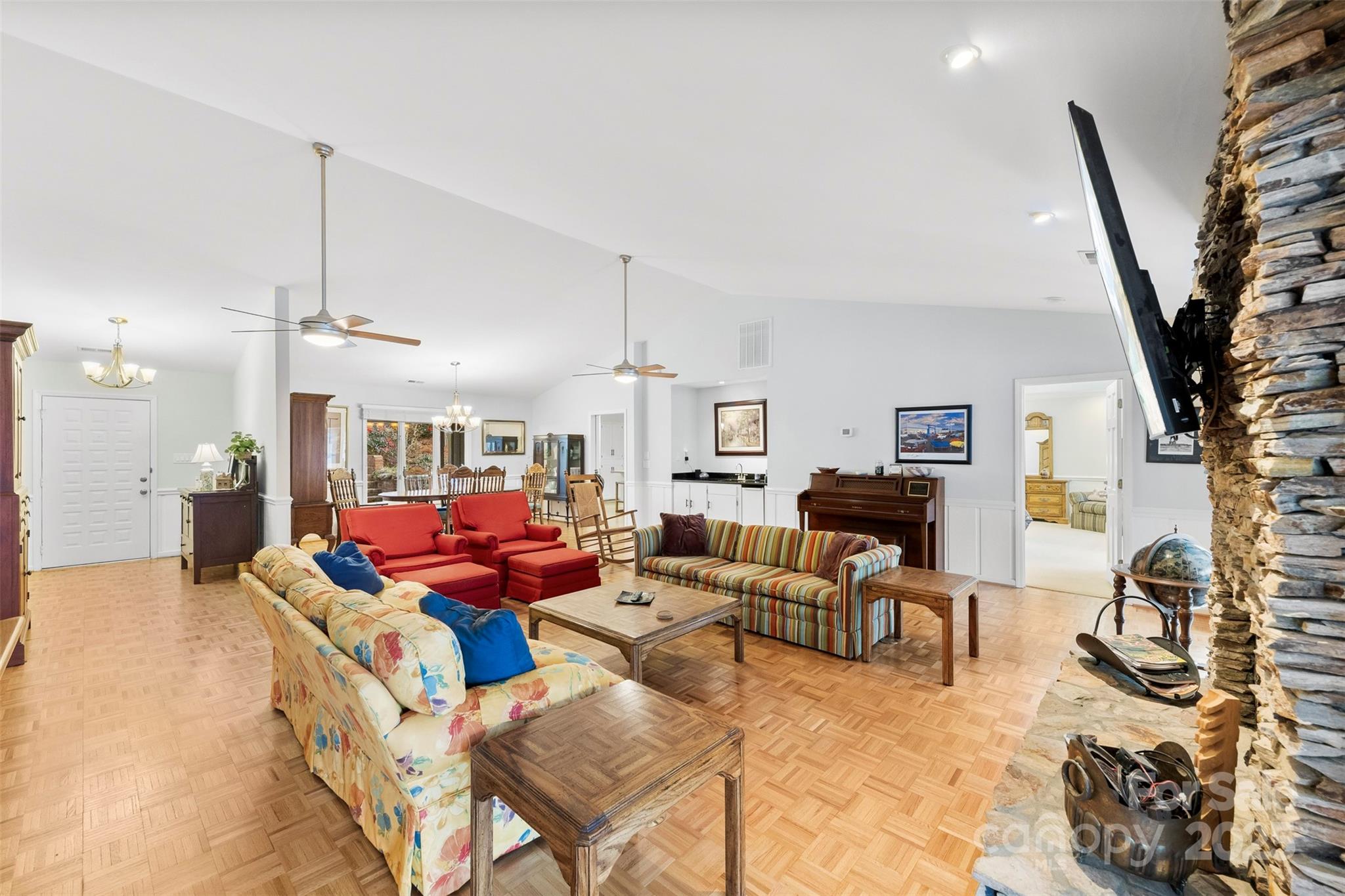 3623 E Club Colony Drive