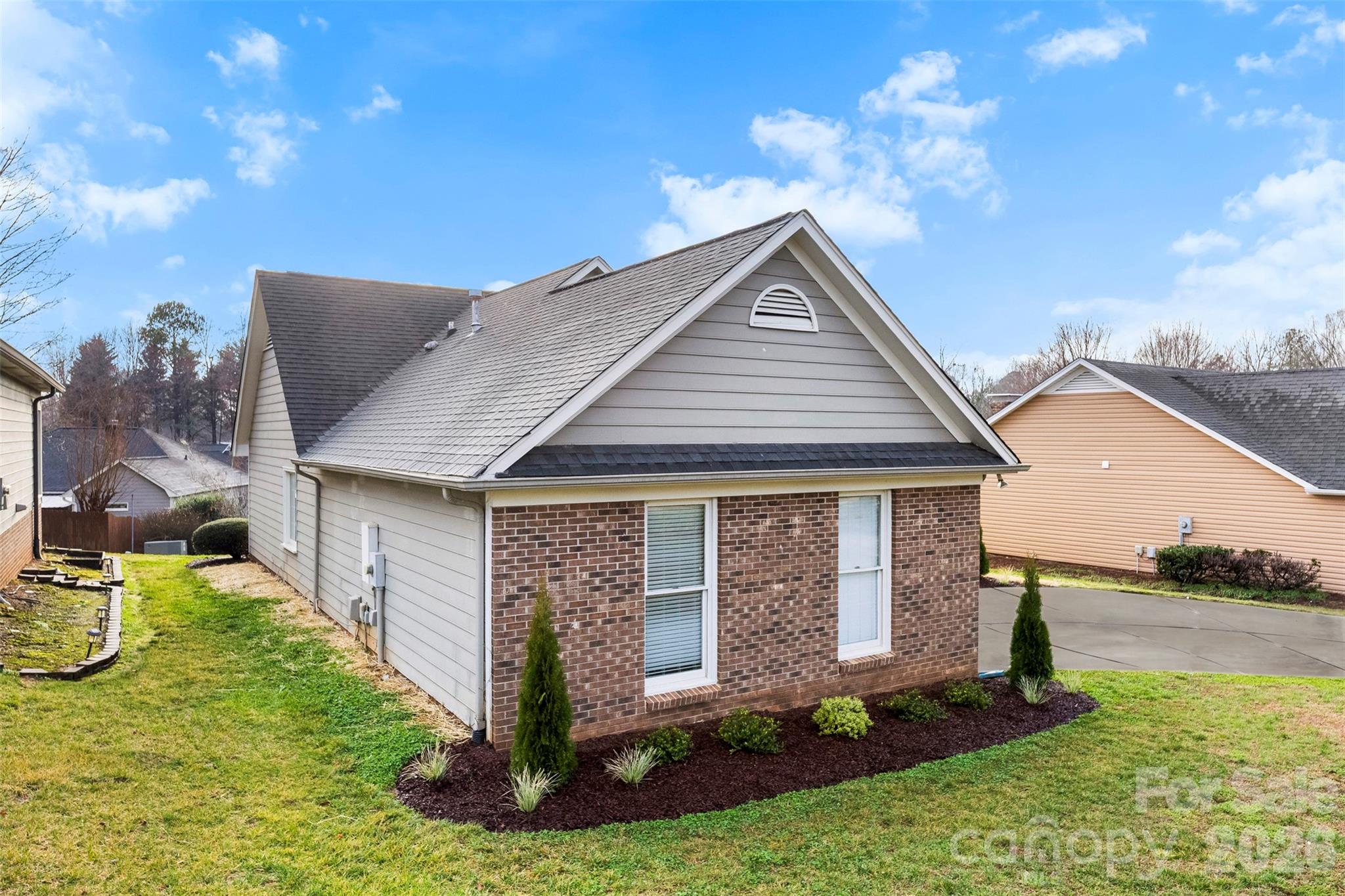3139 River Trace
