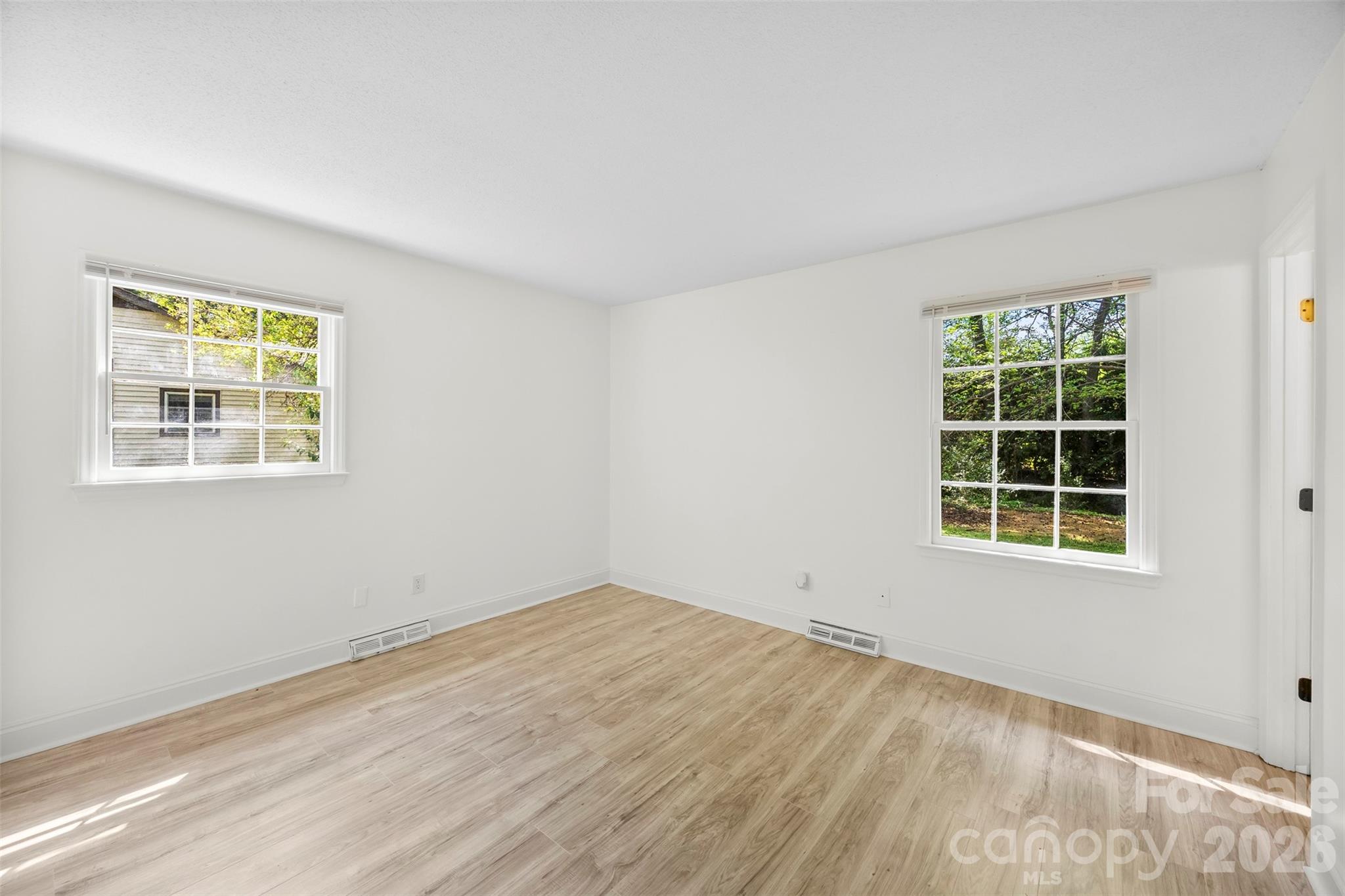 425 Whitethorn Drive