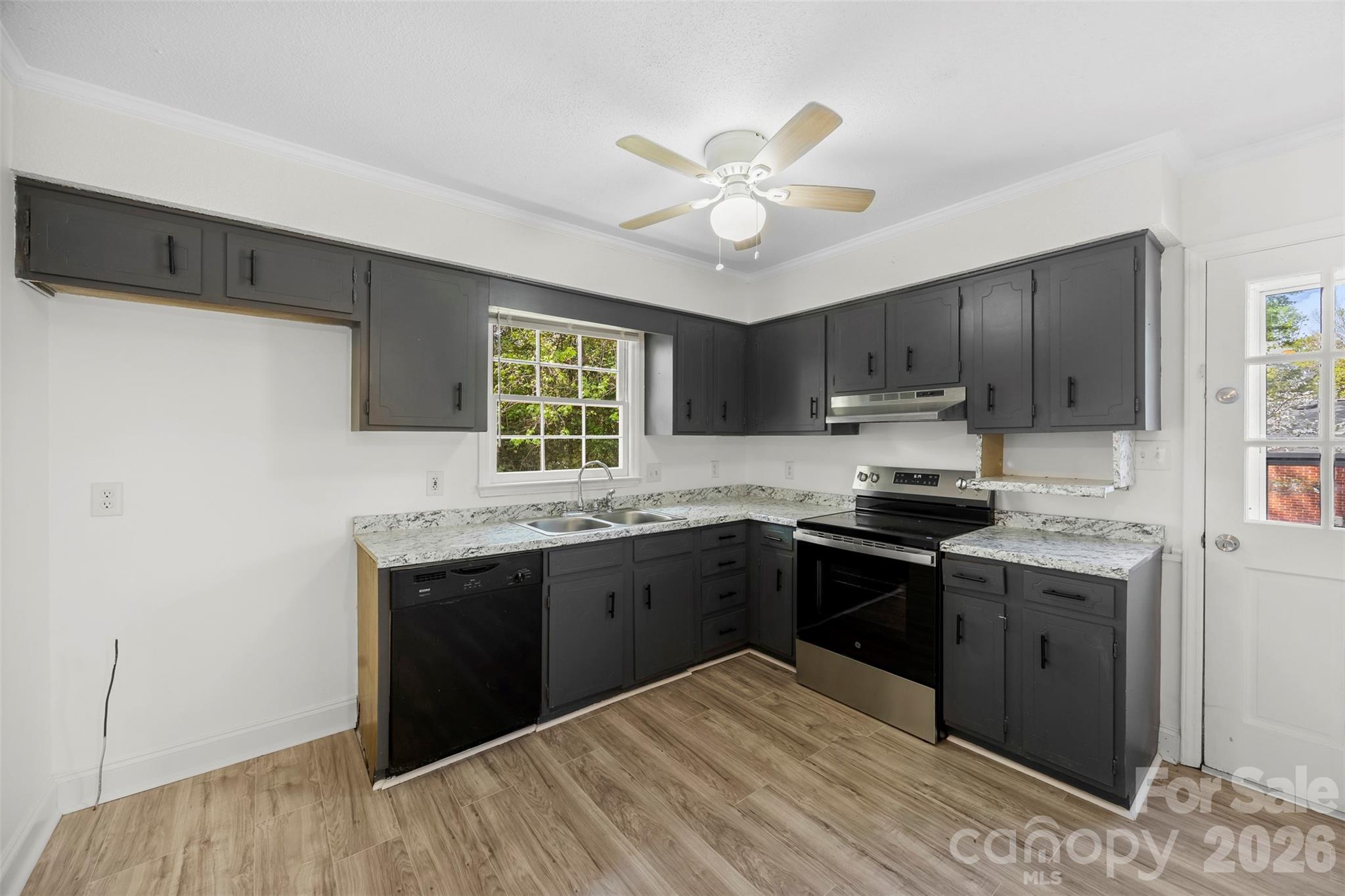 425 Whitethorn Drive