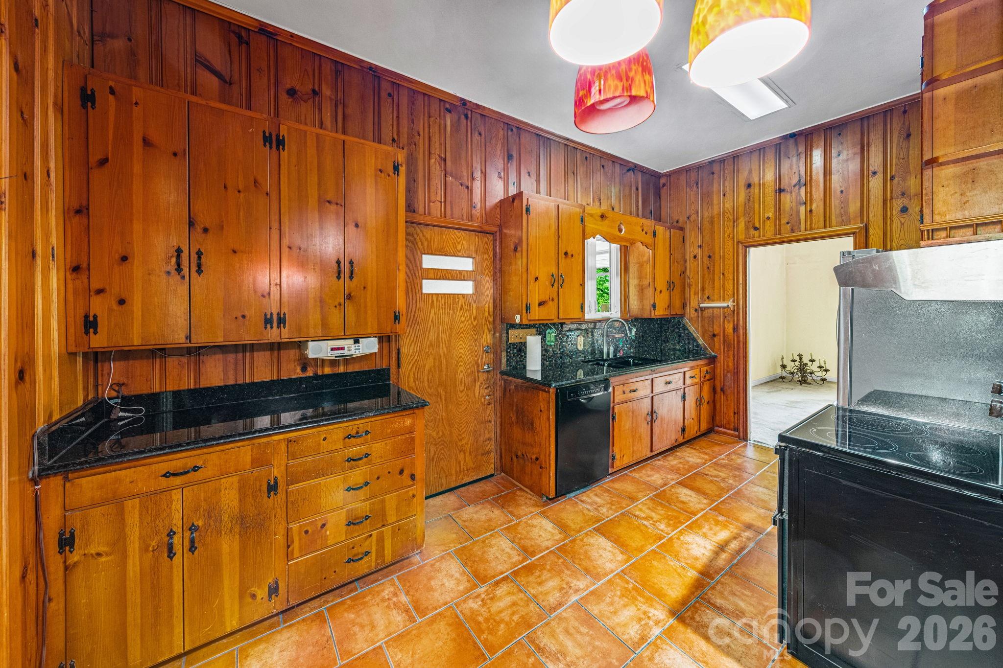 1051 Paramount Circle