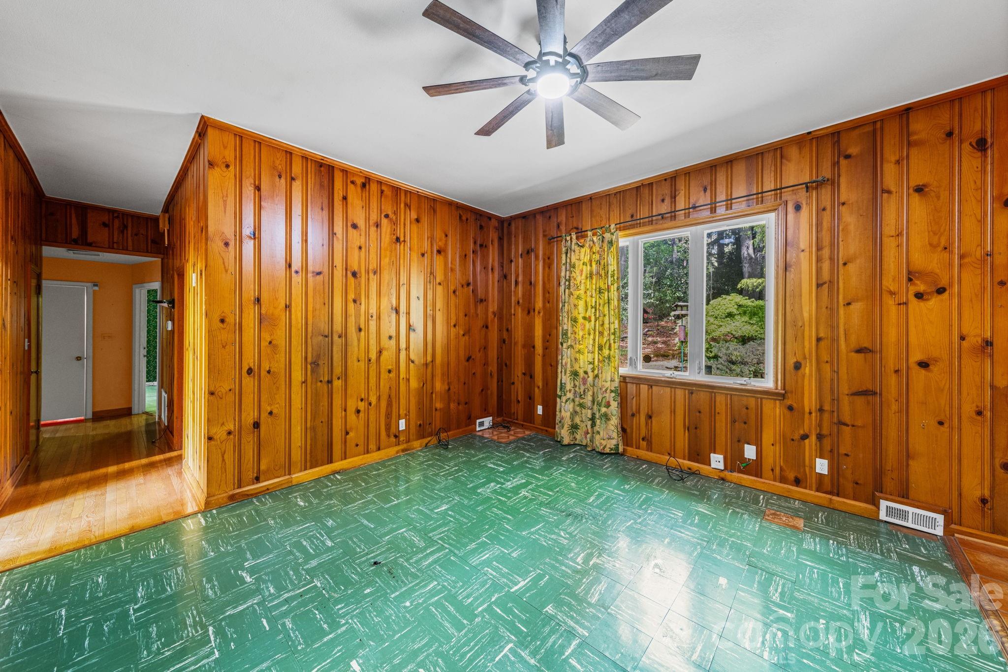 1051 Paramount Circle