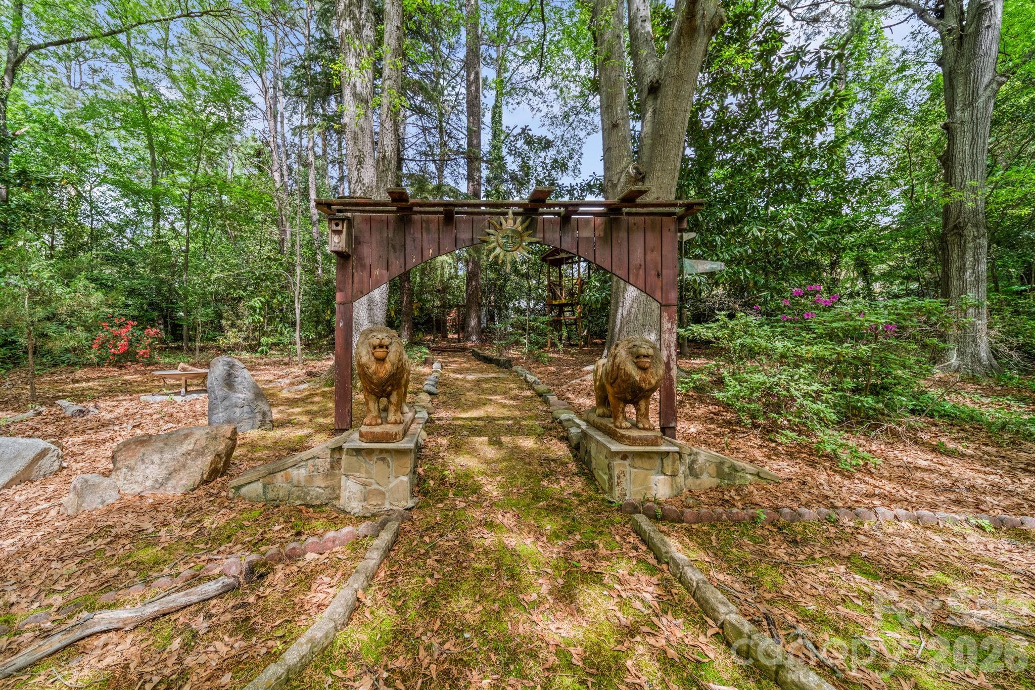 1051 Paramount Circle