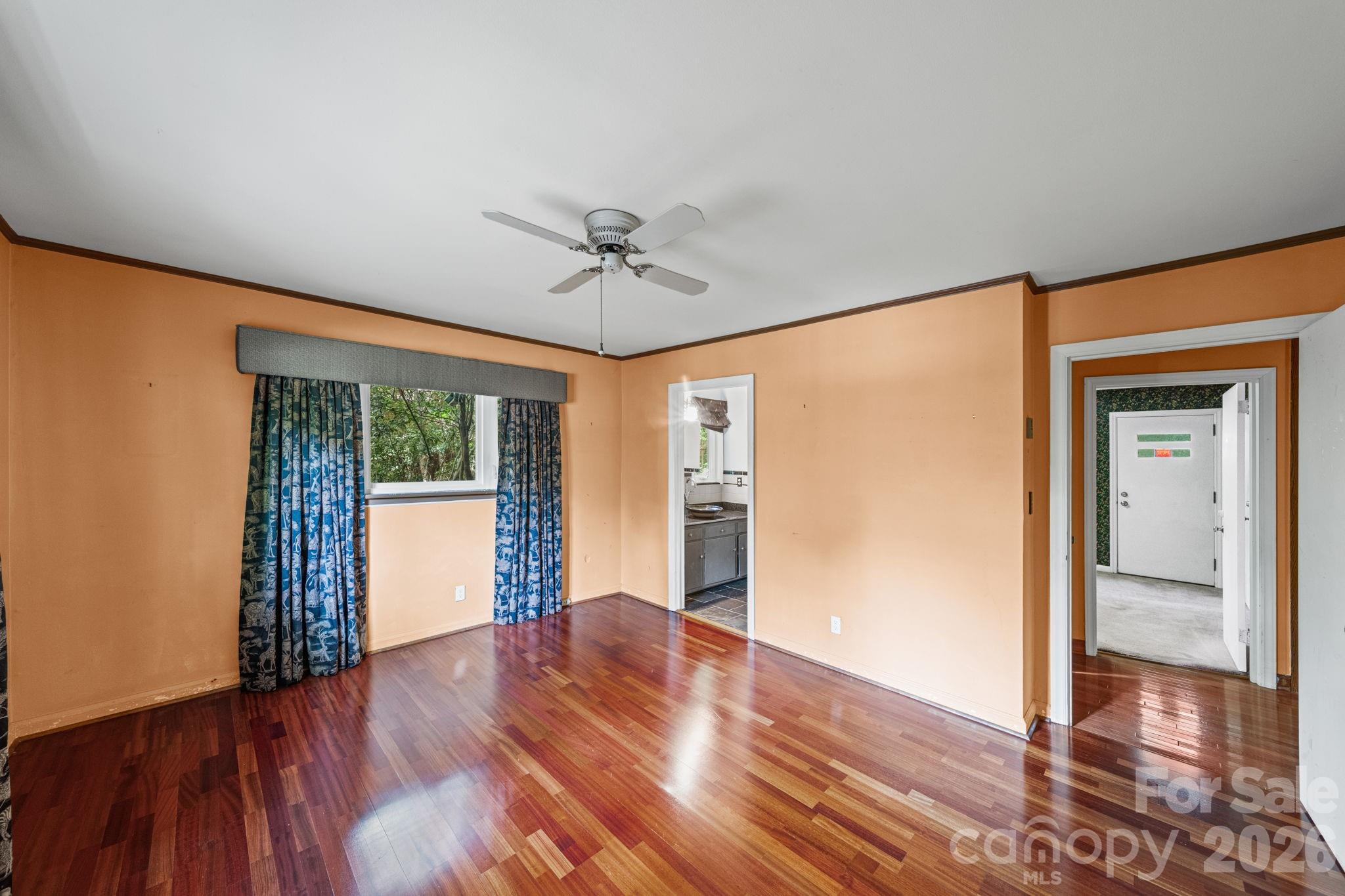 1051 Paramount Circle