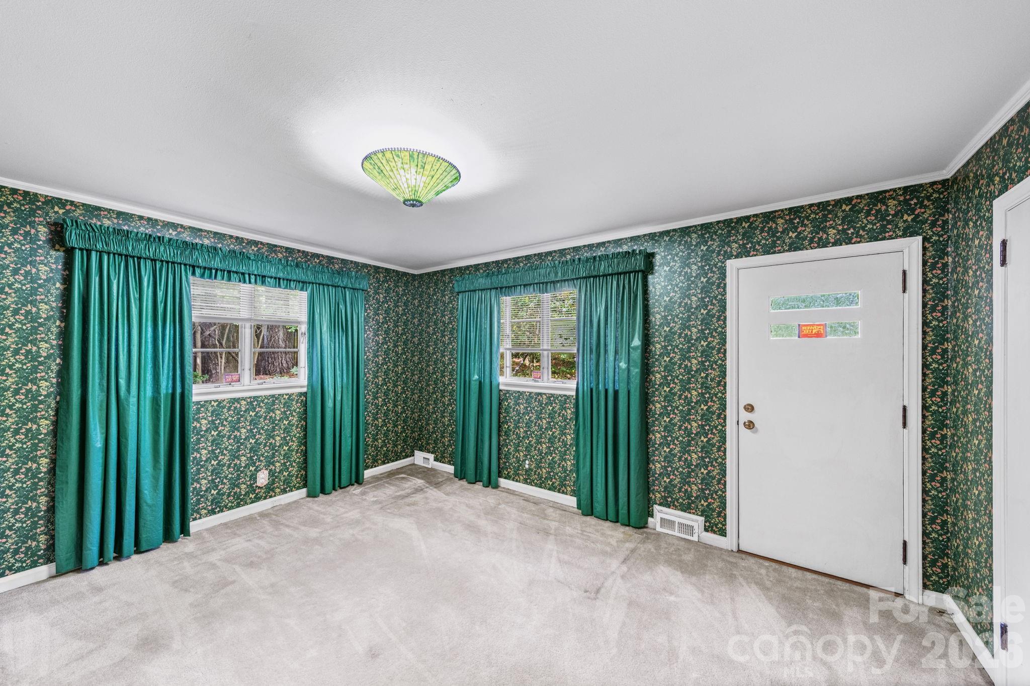 1051 Paramount Circle