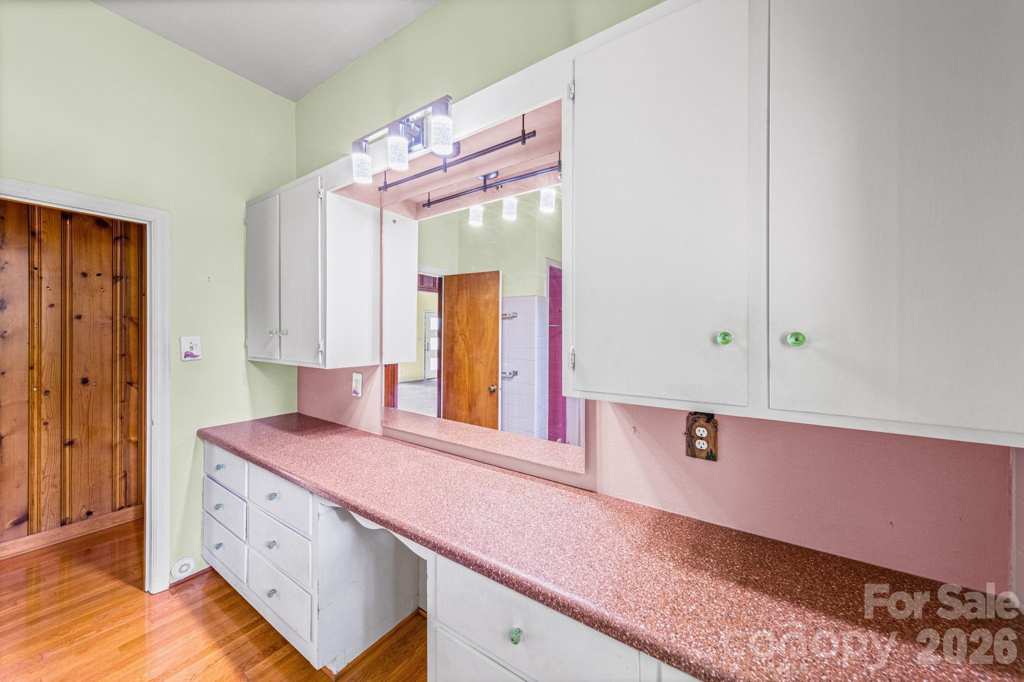 1051 Paramount Circle