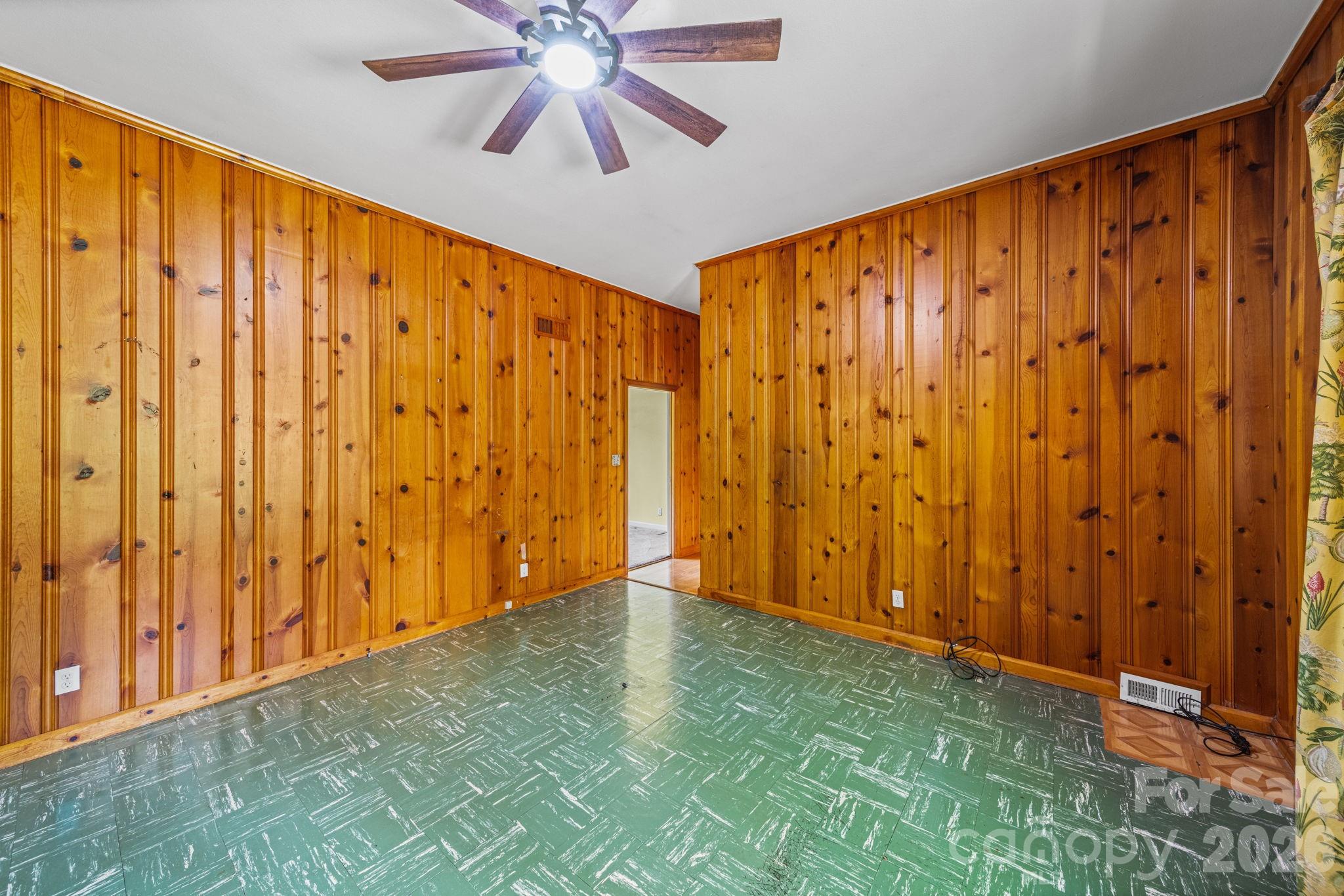 1051 Paramount Circle