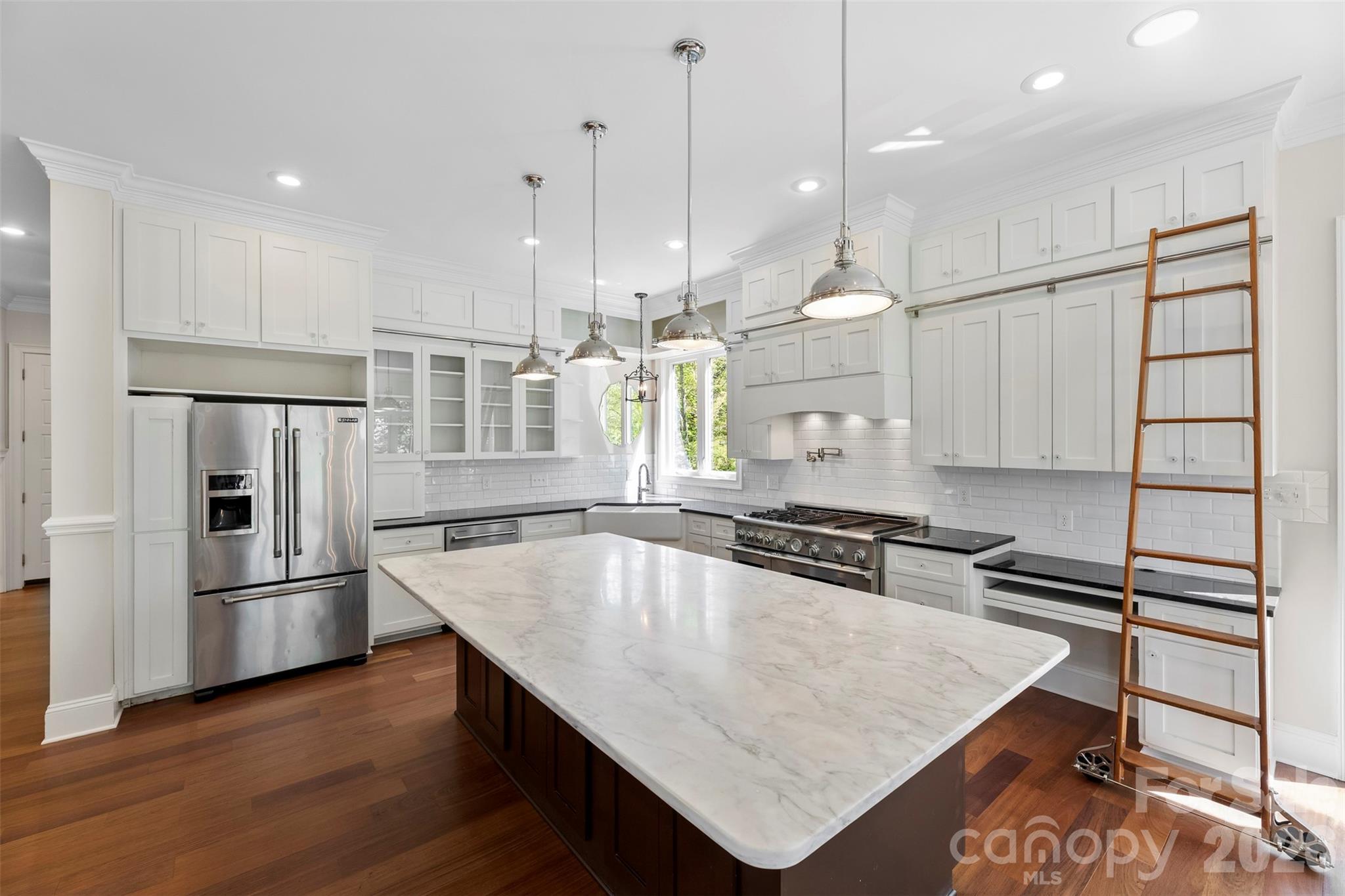 3729 Eaglebrook Drive