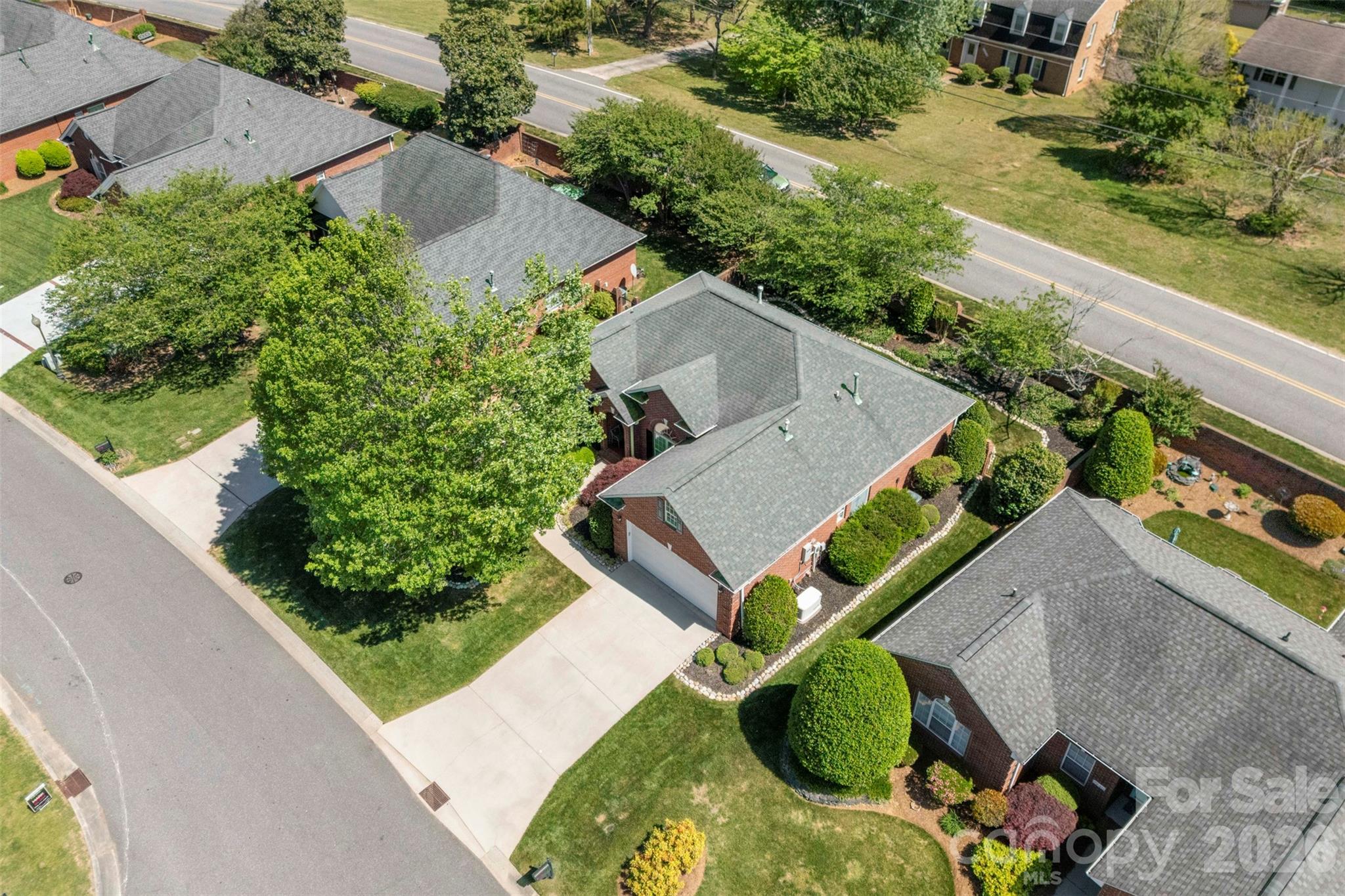 2304 Pinefield Court