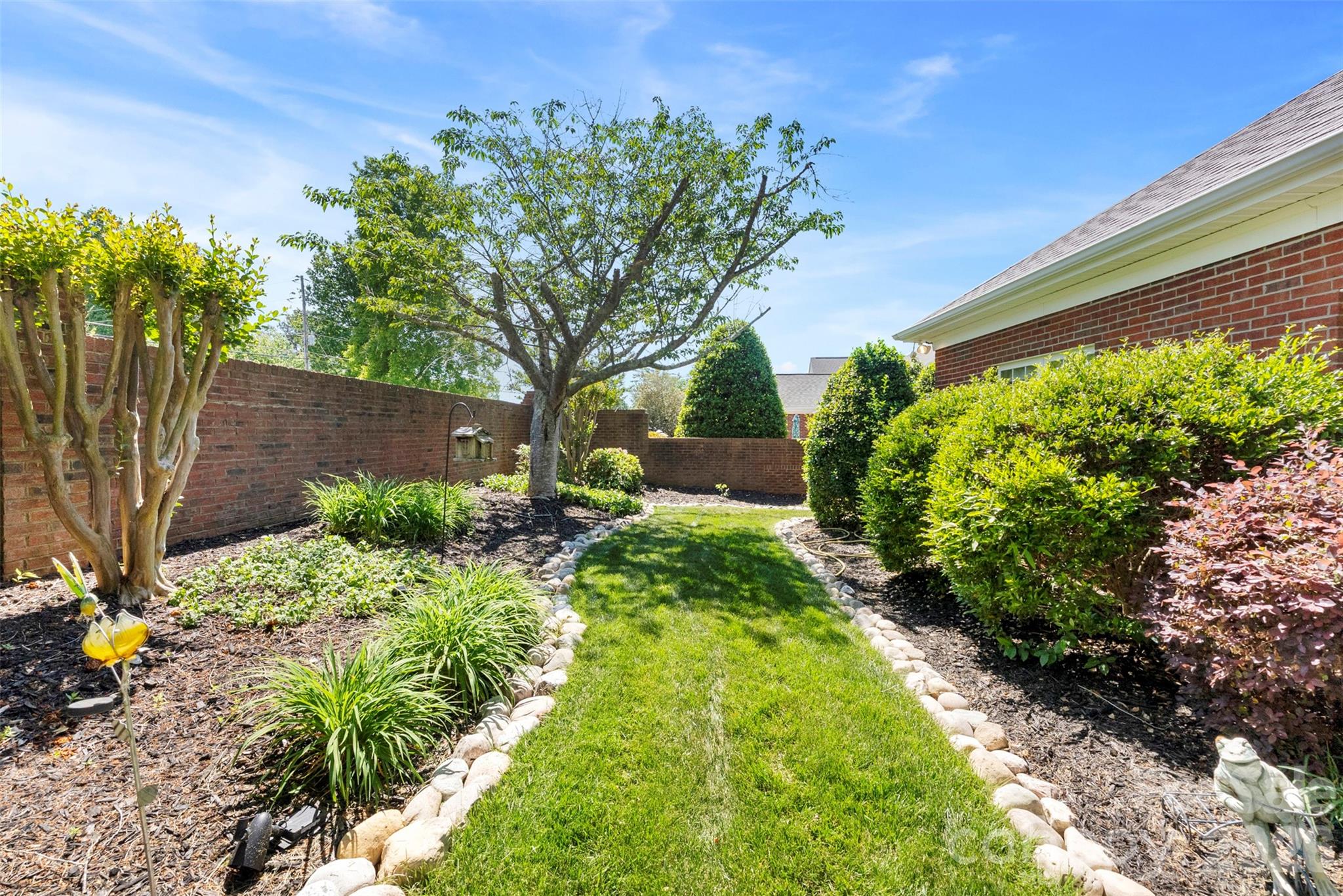 2304 Pinefield Court
