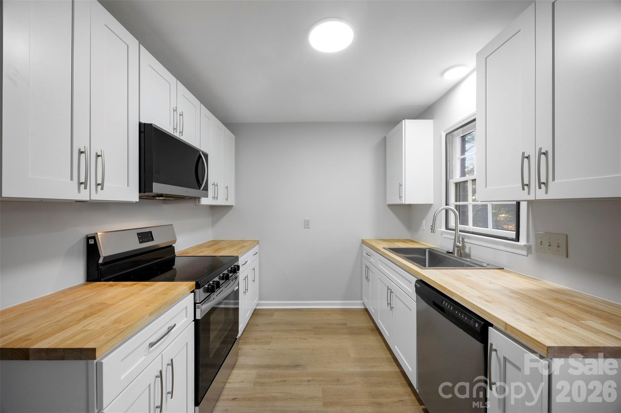 809 Jamestown Drive Unit: 5