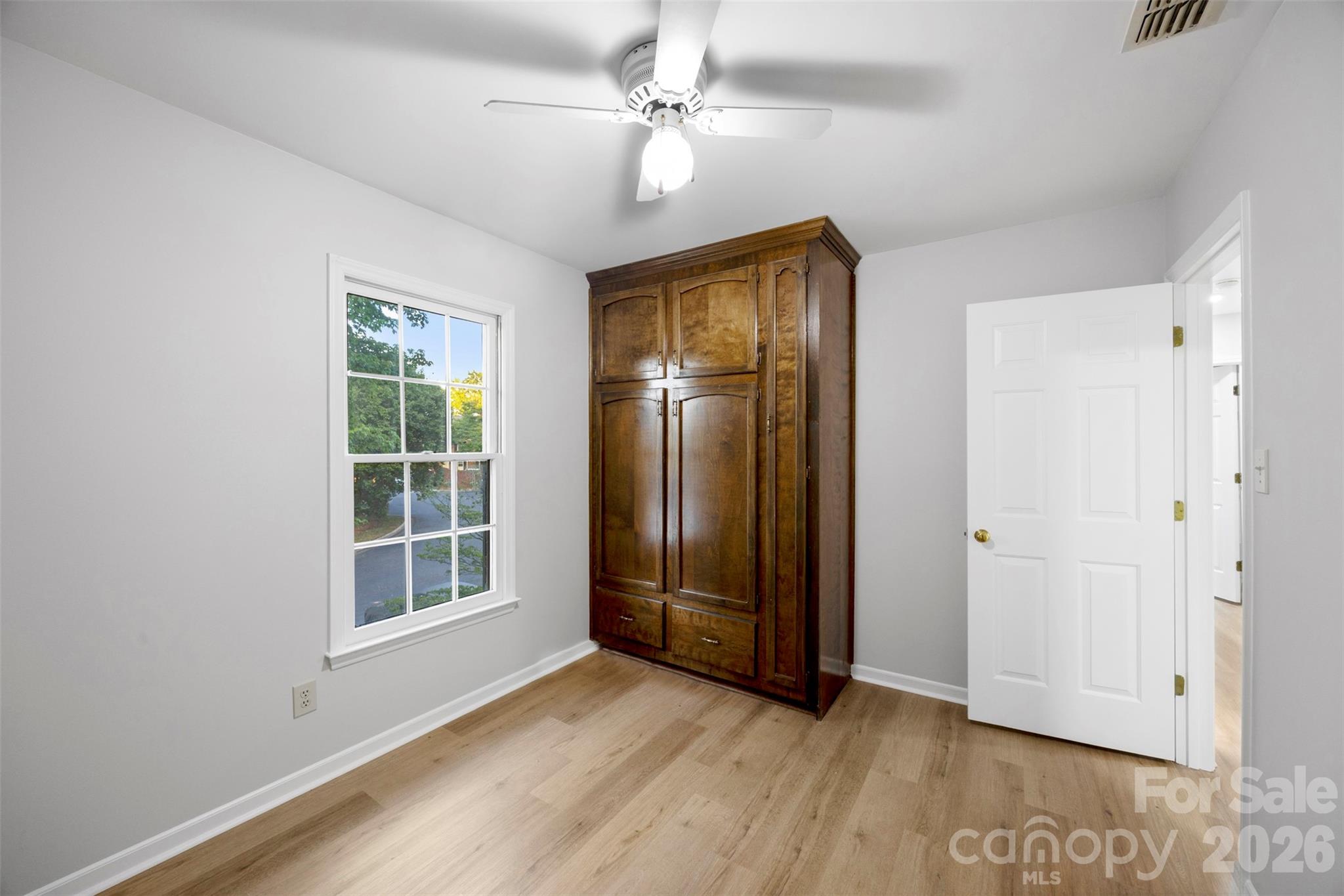 809 Jamestown Drive Unit: 5