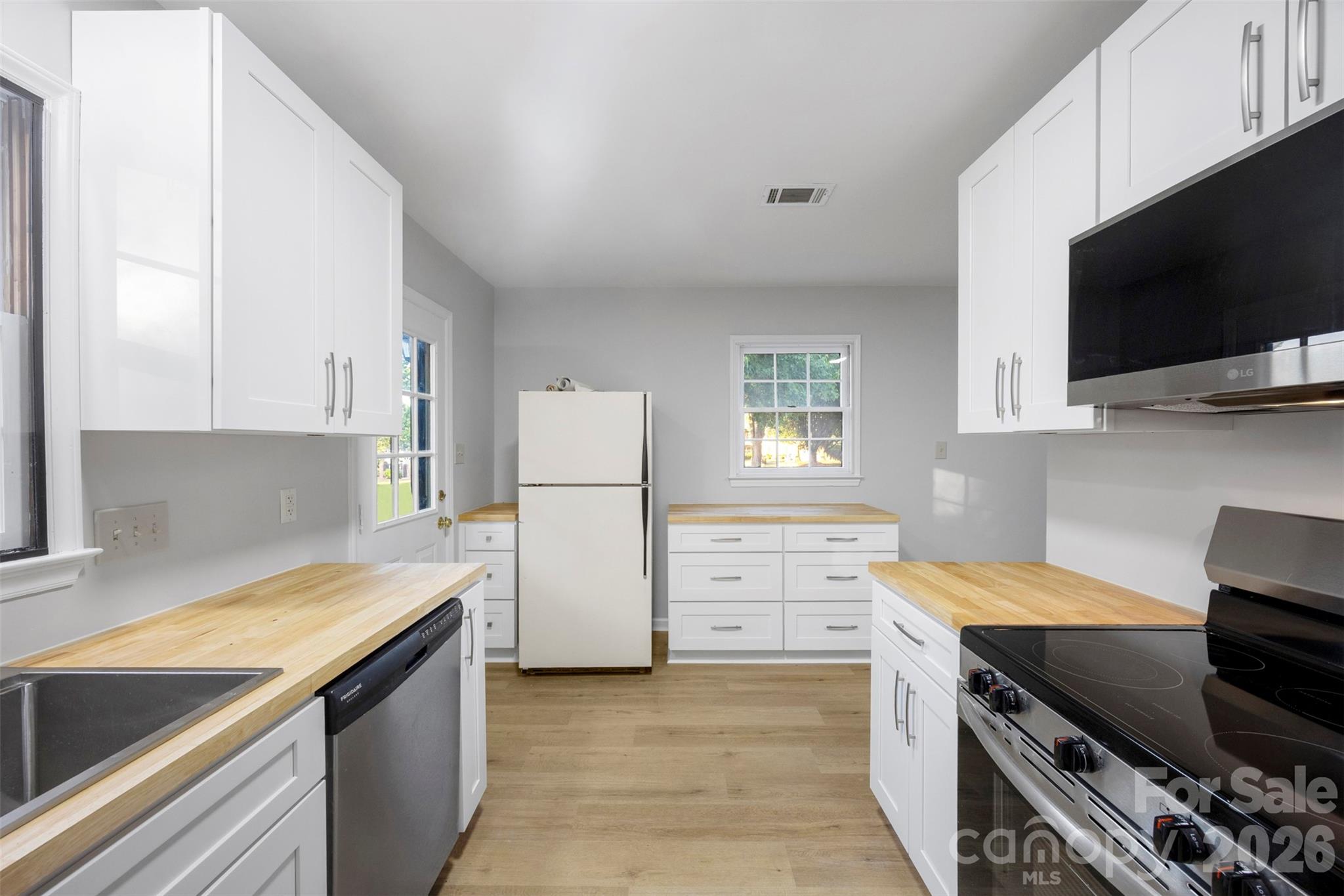 809 Jamestown Drive Unit: 5