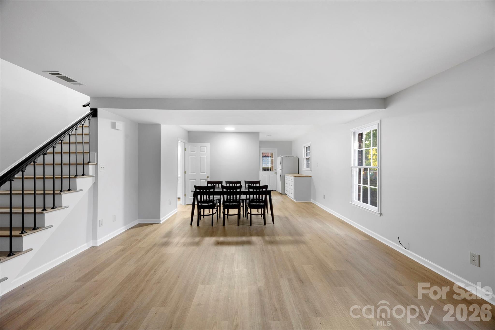 809 Jamestown Drive Unit: 5