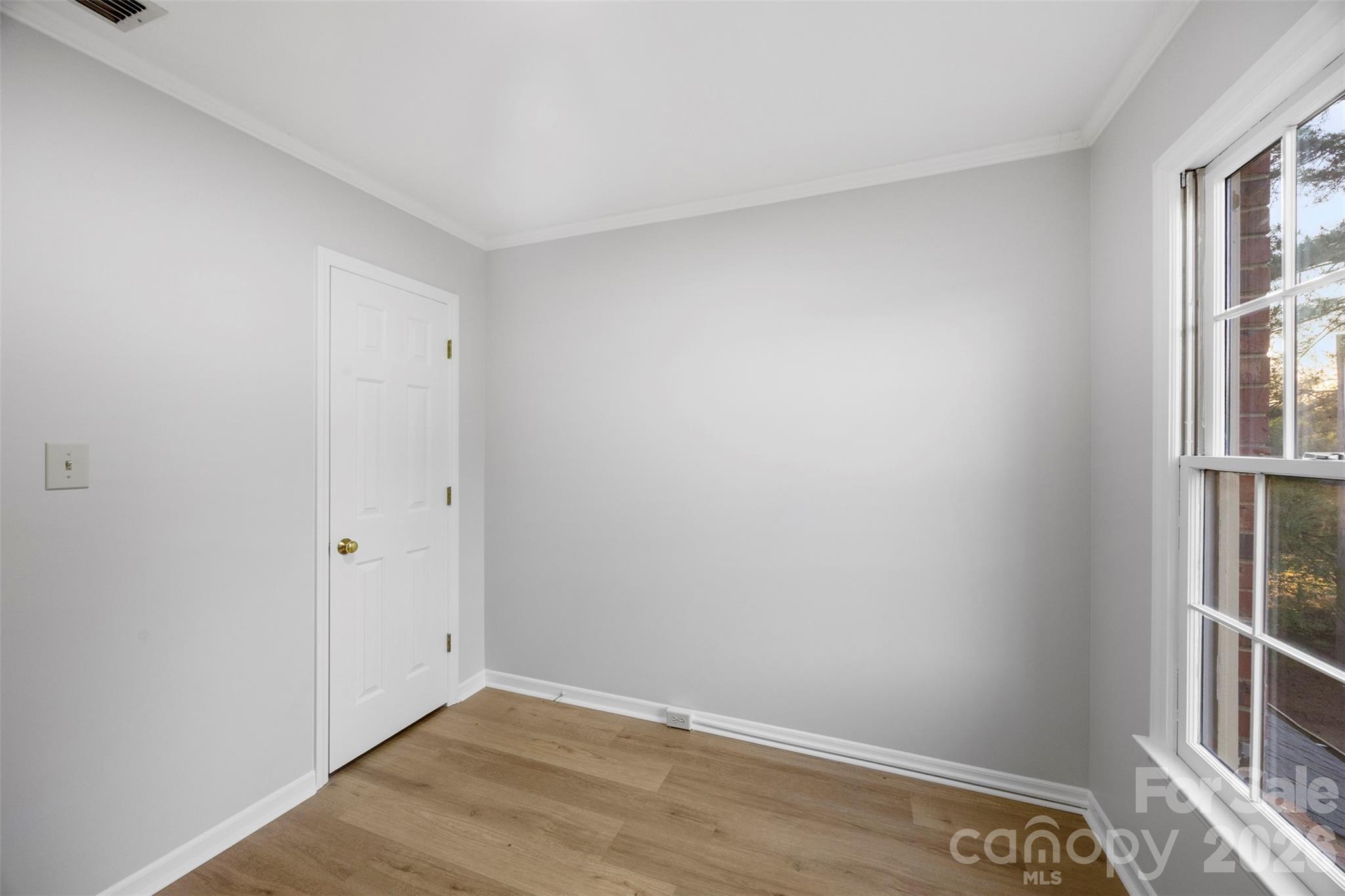 809 Jamestown Drive Unit: 5