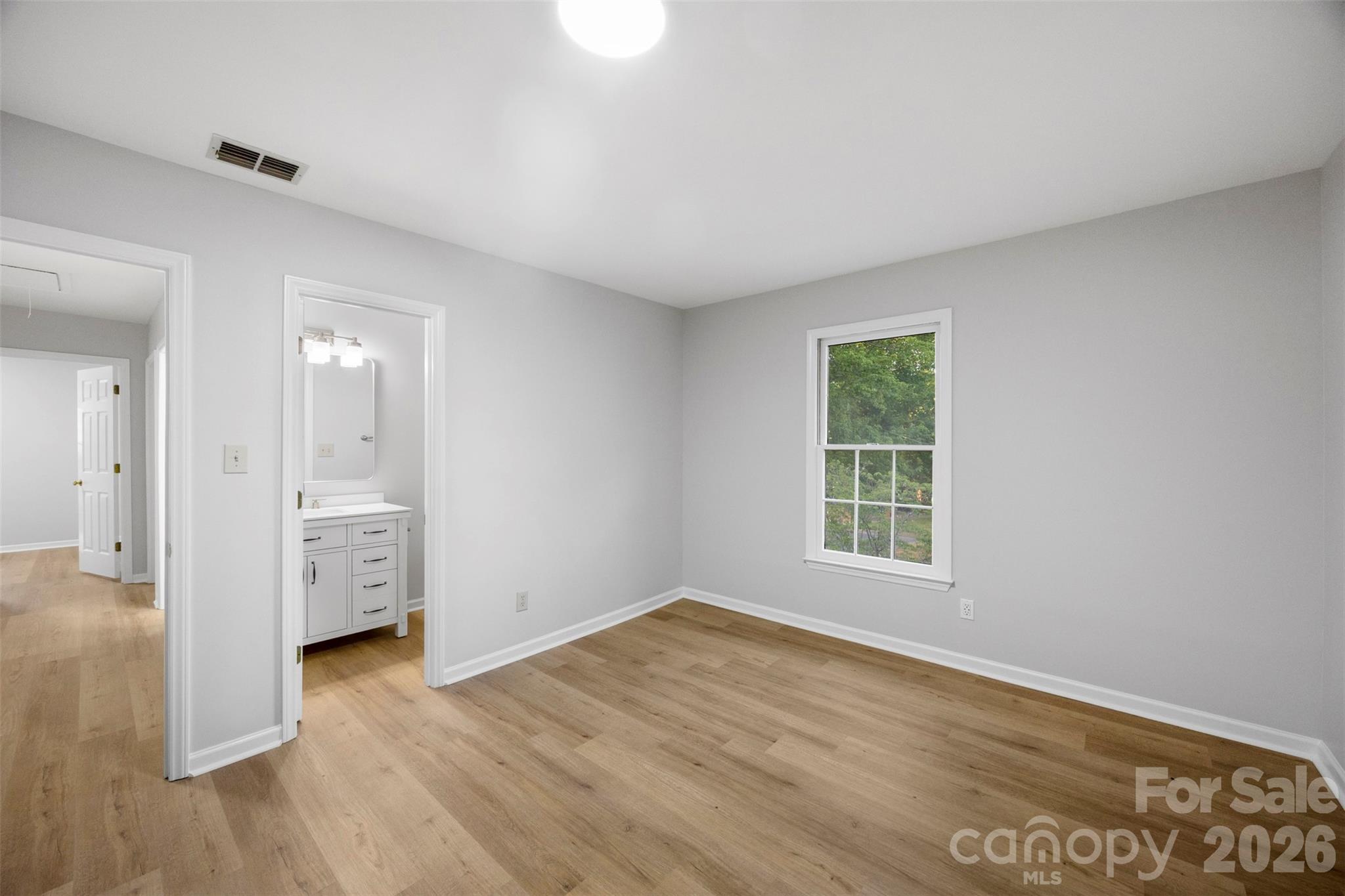 809 Jamestown Drive Unit: 5