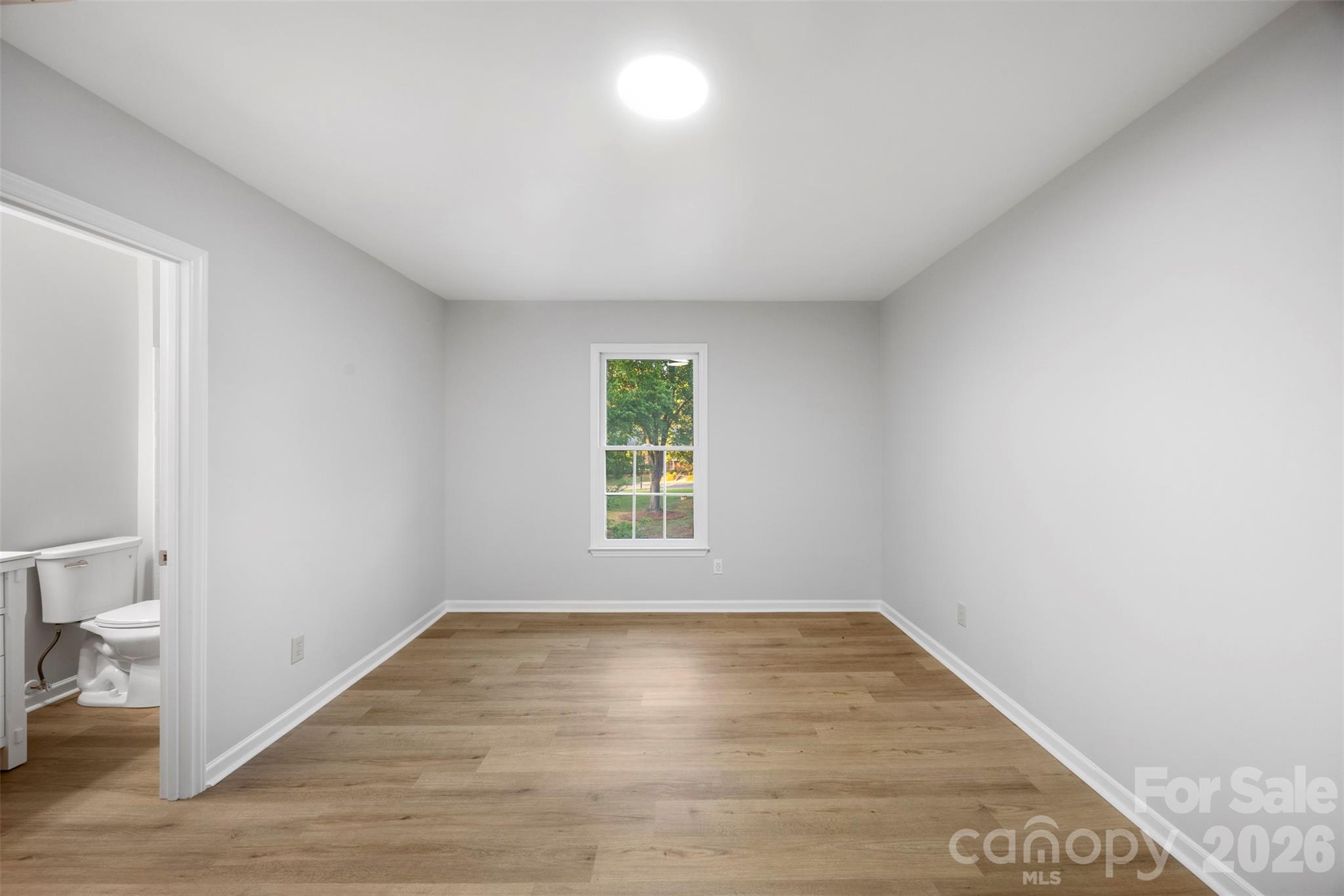 809 Jamestown Drive Unit: 5