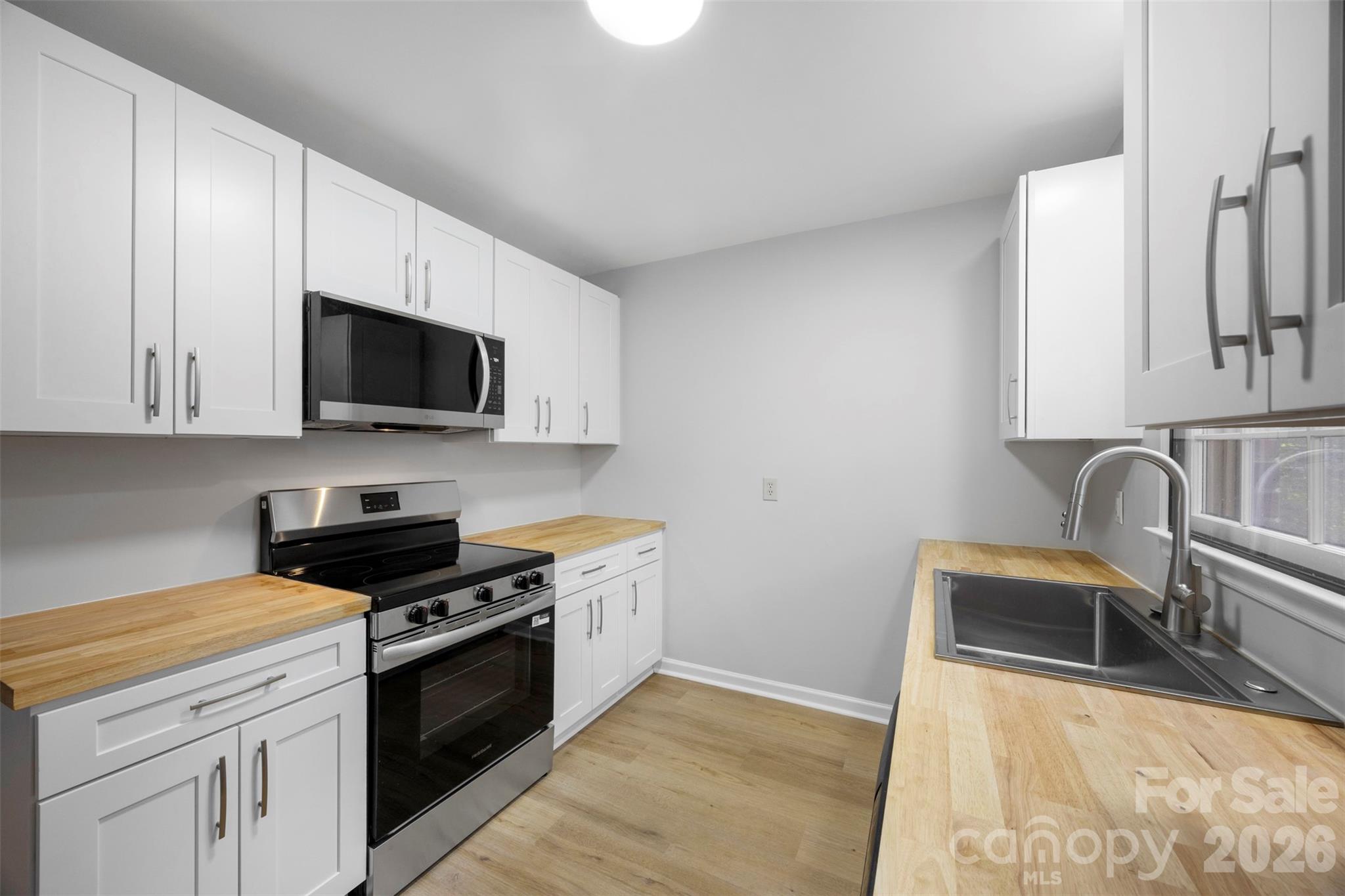 809 Jamestown Drive Unit: 5