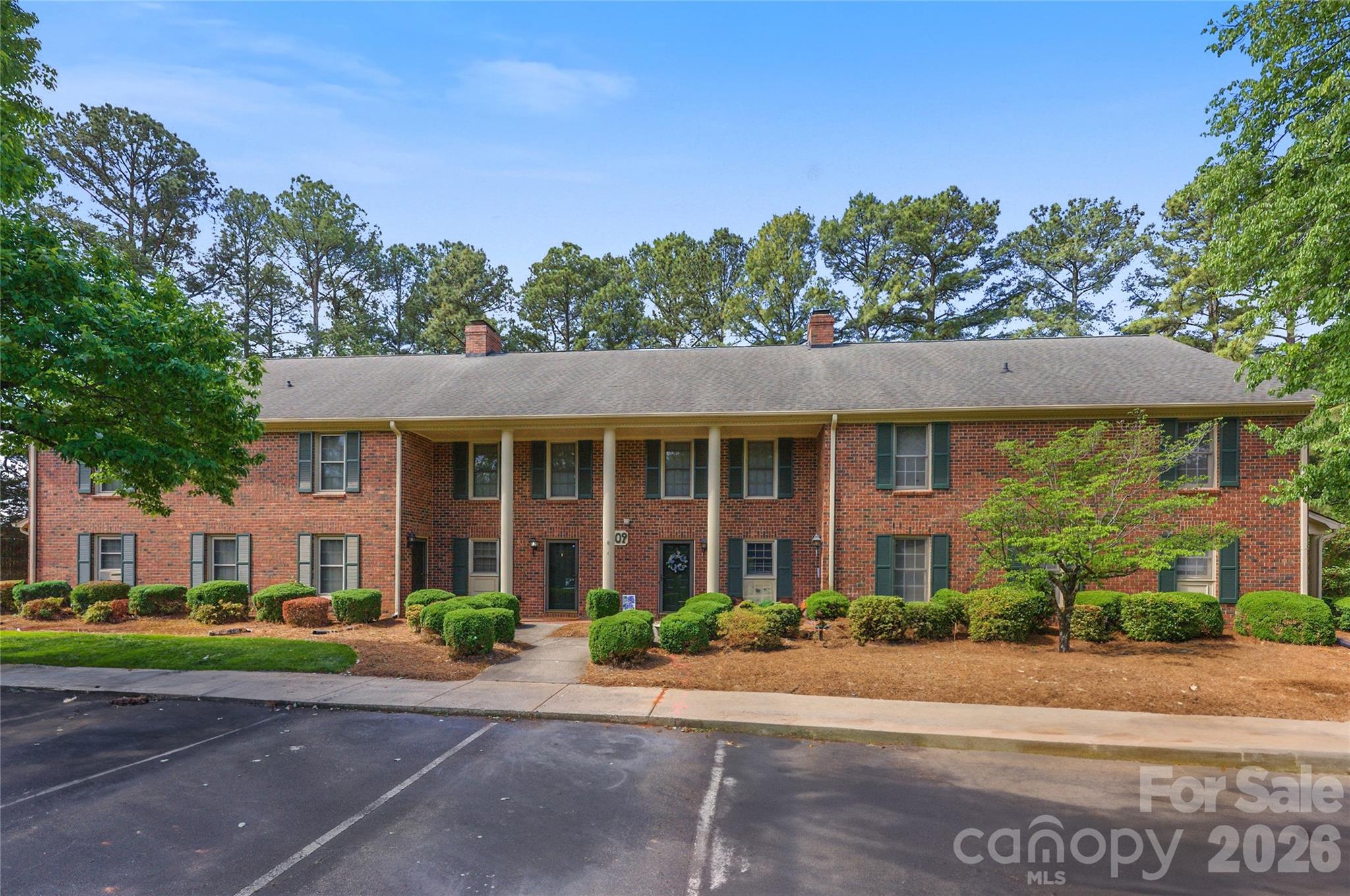 809 Jamestown Drive Unit: 5