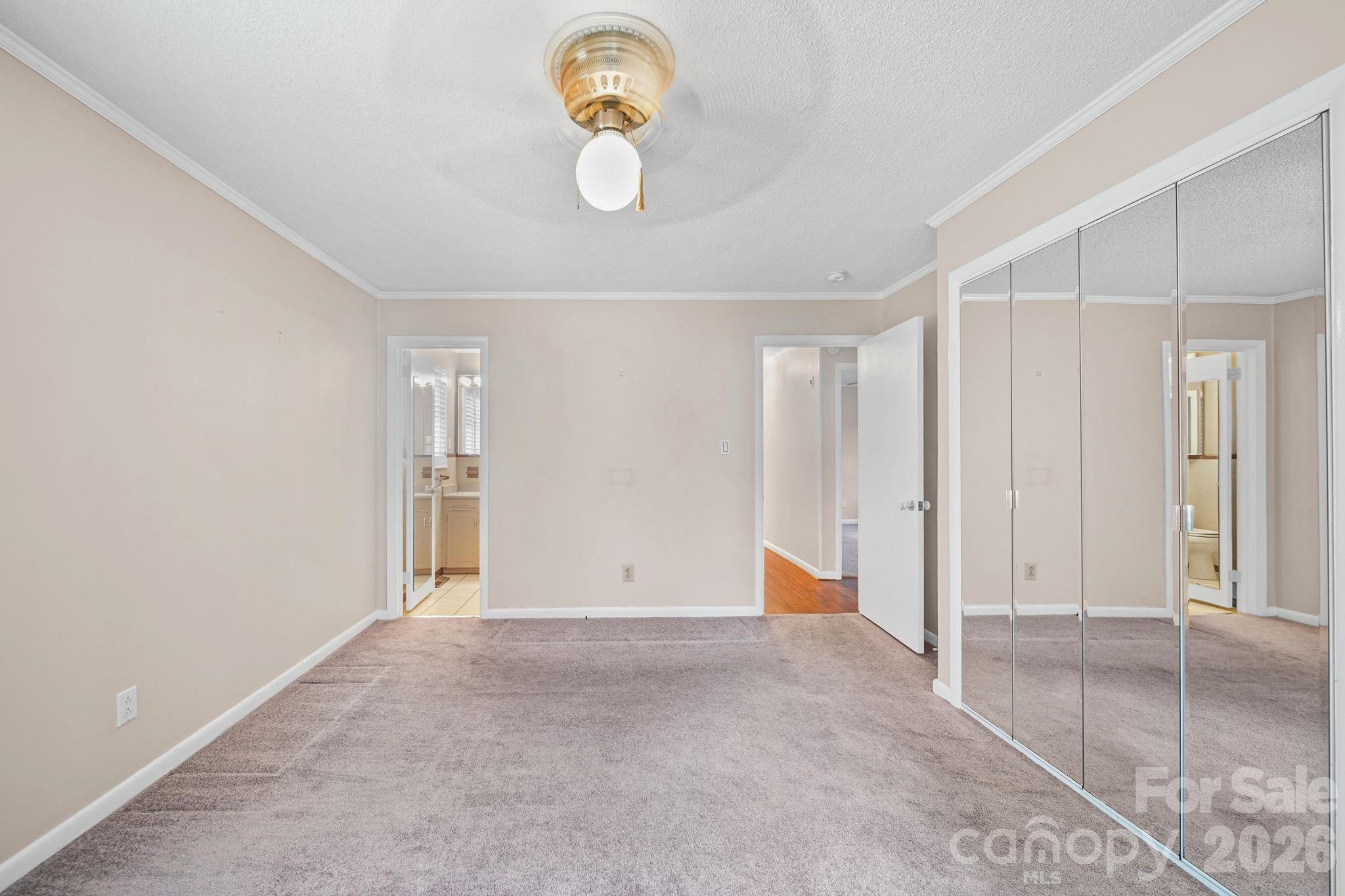 2037 Helen Drive