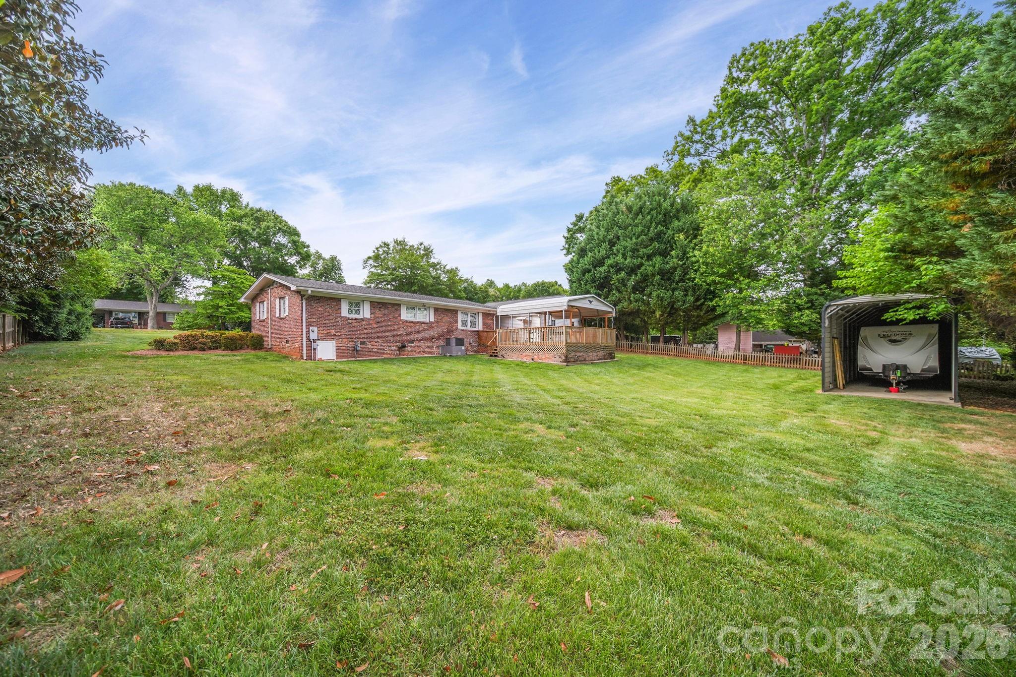 2037 Helen Drive