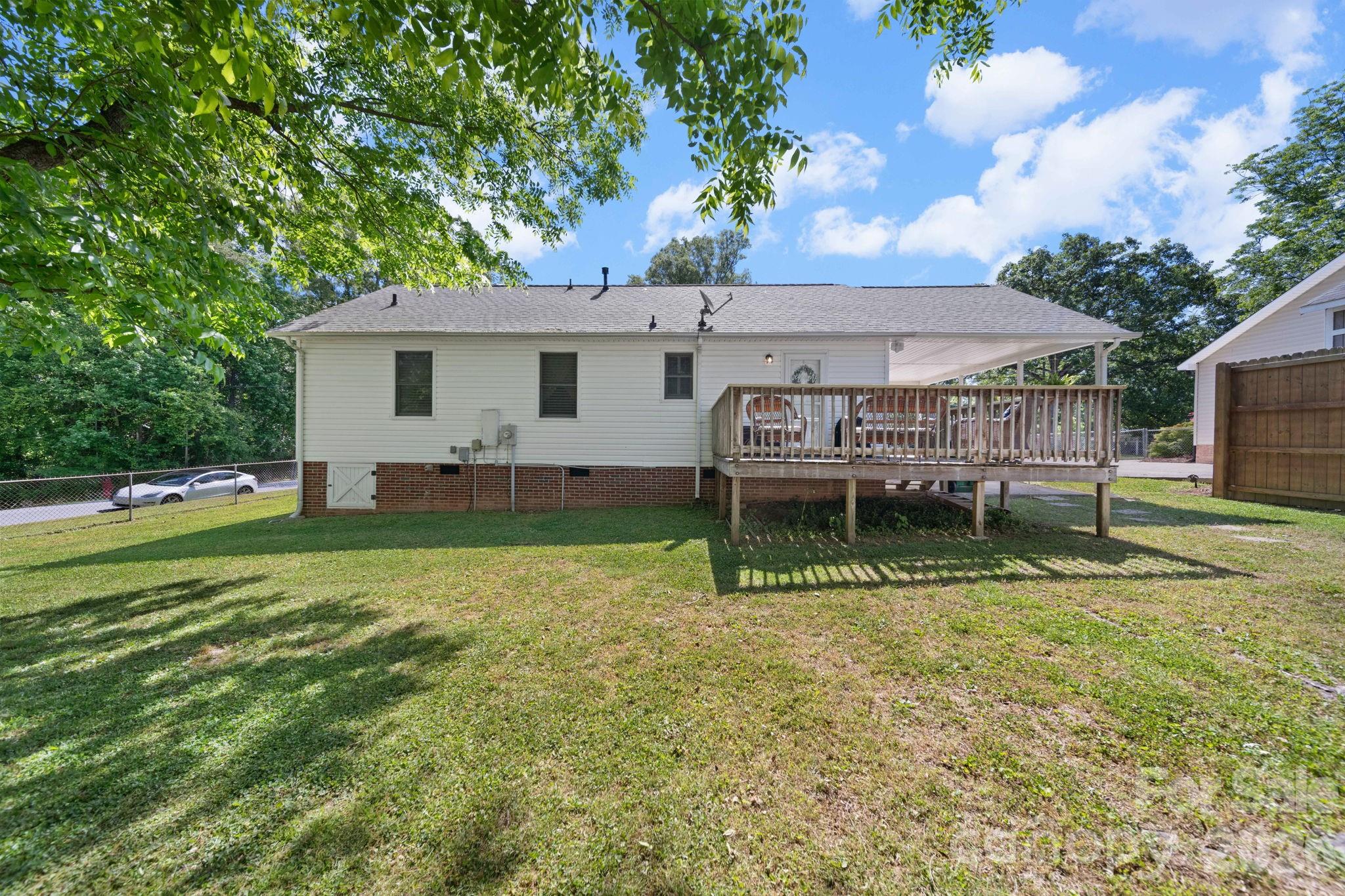 609 N 10th Street