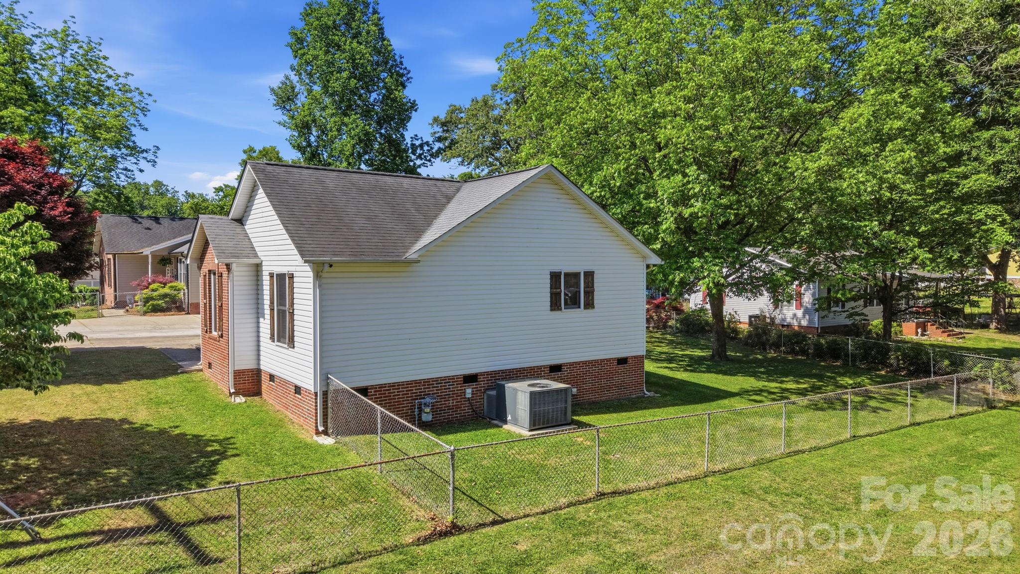 609 N 10th Street
