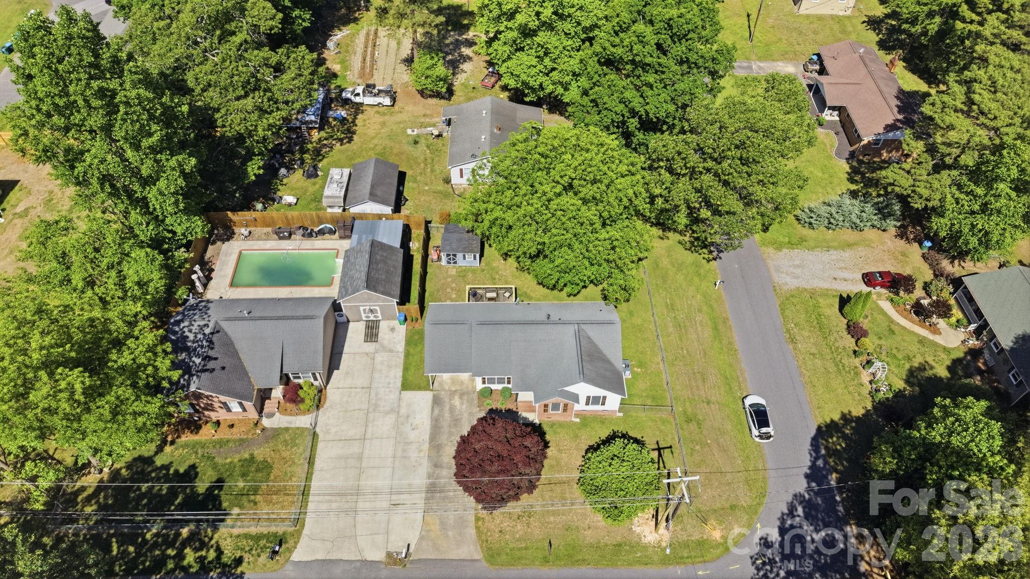609 N 10th Street
