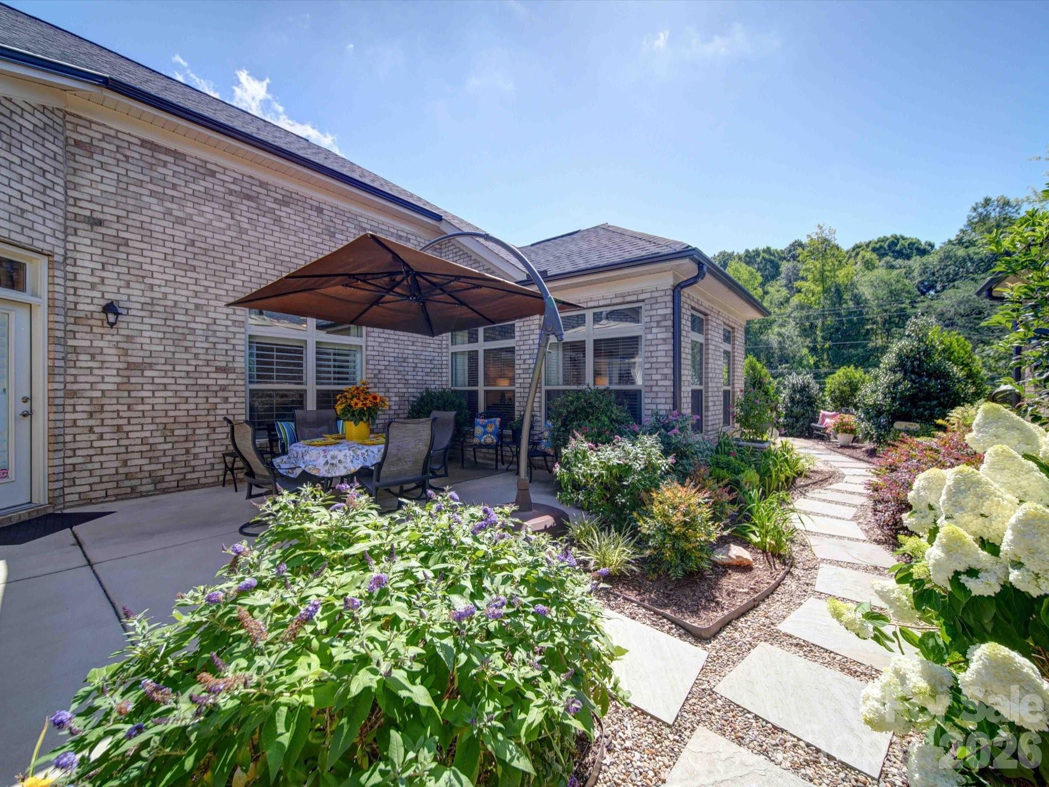 5218 Courtyard Lane