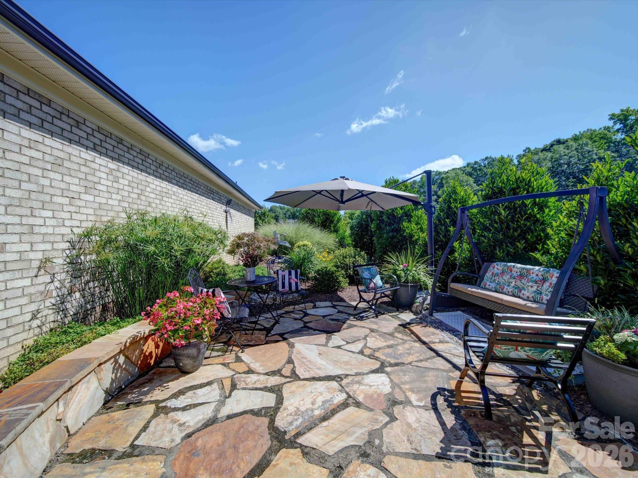 5218 Courtyard Lane