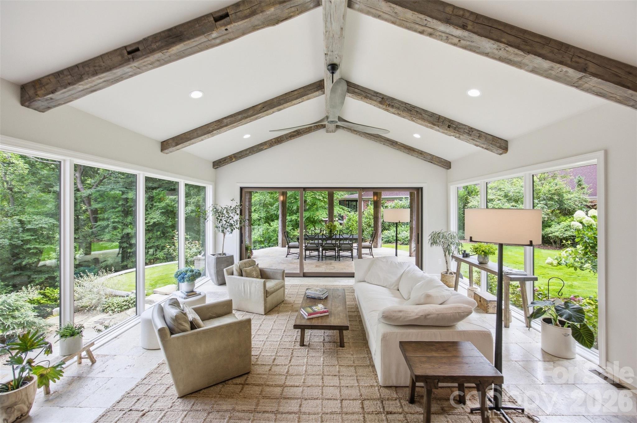 528 Stuart Ridge