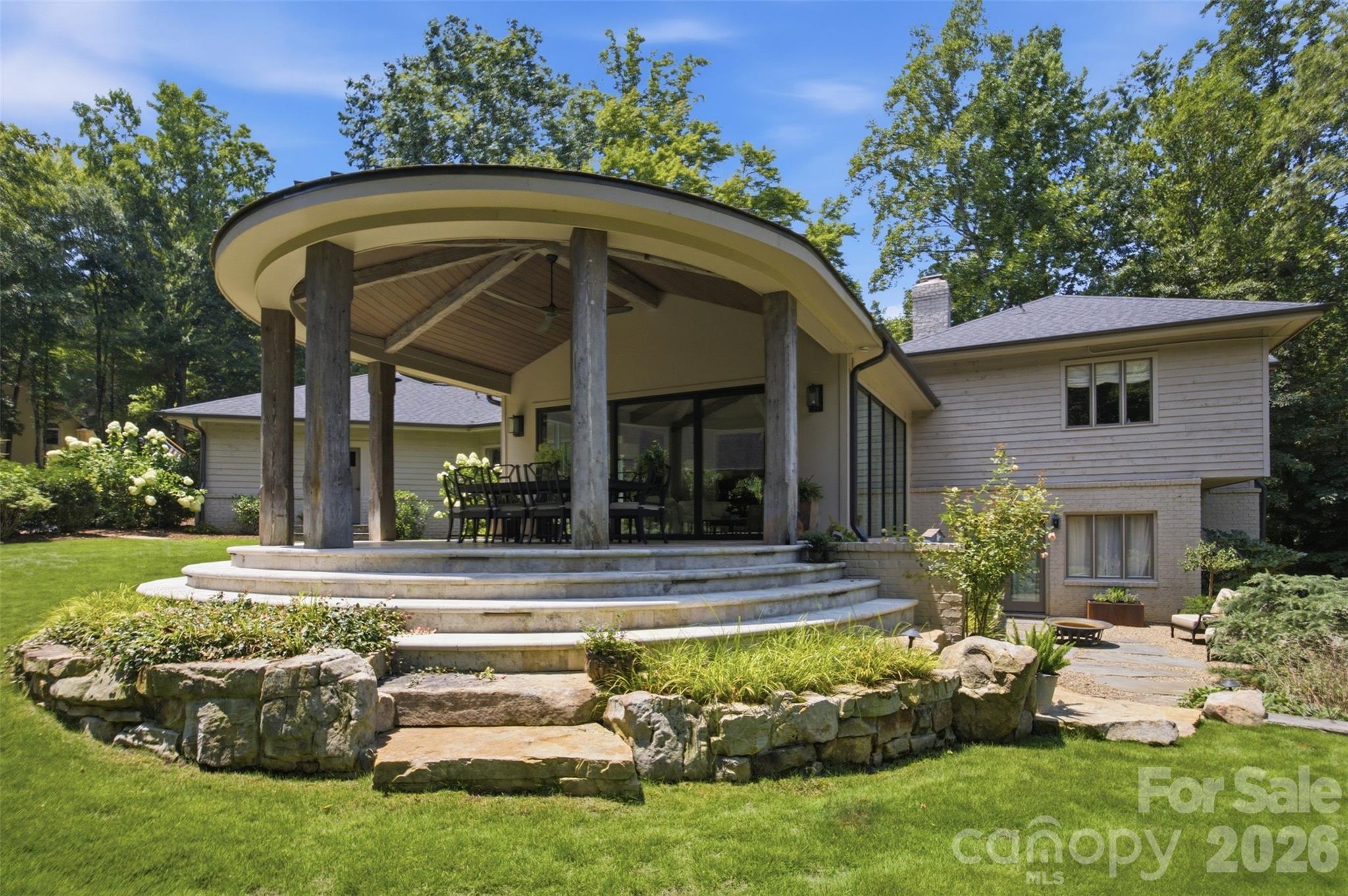 528 Stuart Ridge