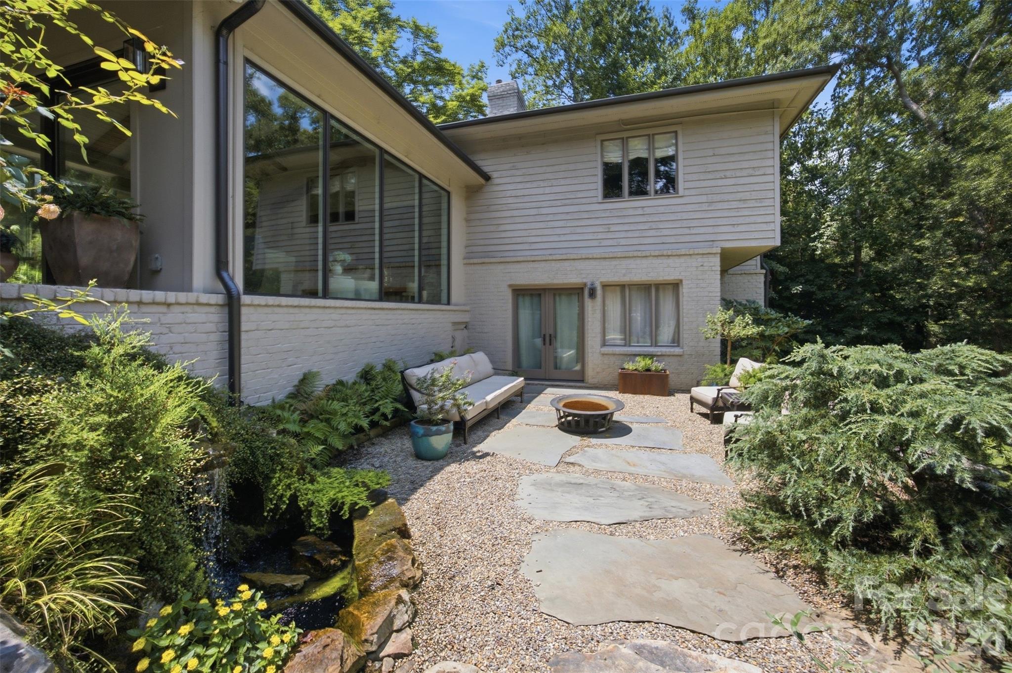528 Stuart Ridge
