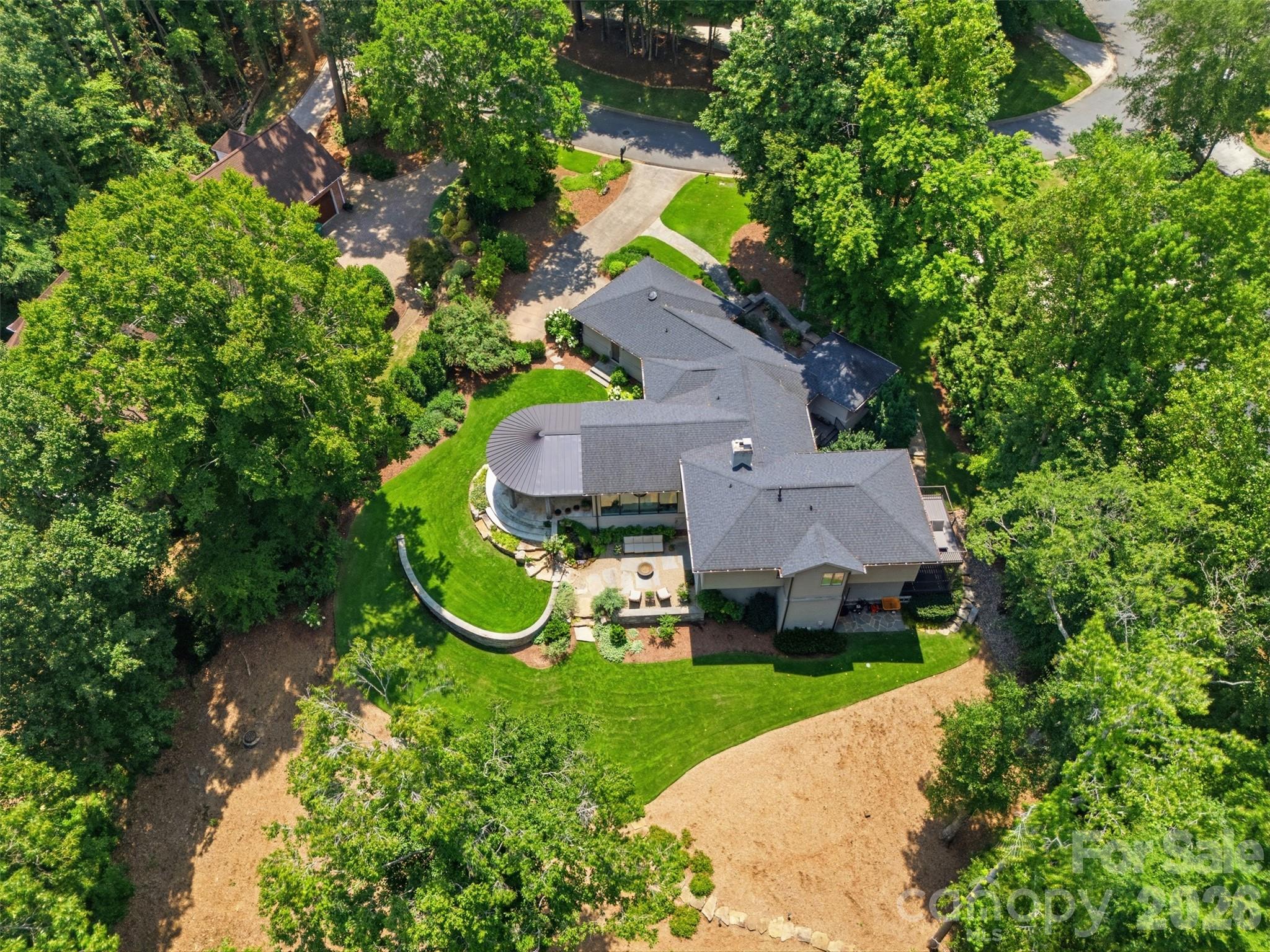 528 Stuart Ridge