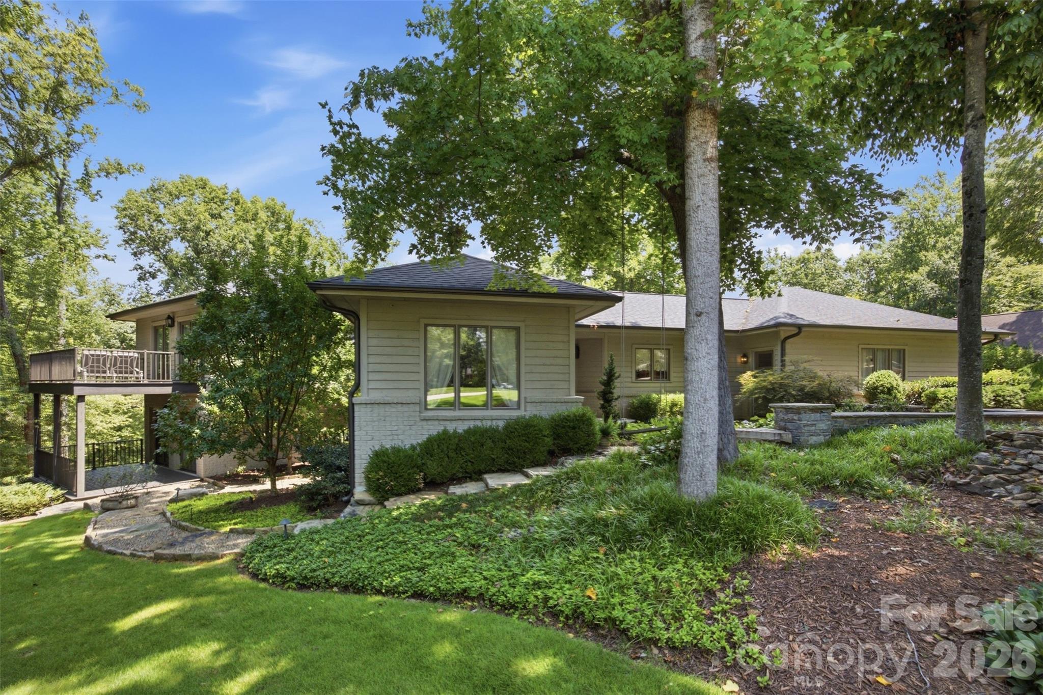 528 Stuart Ridge