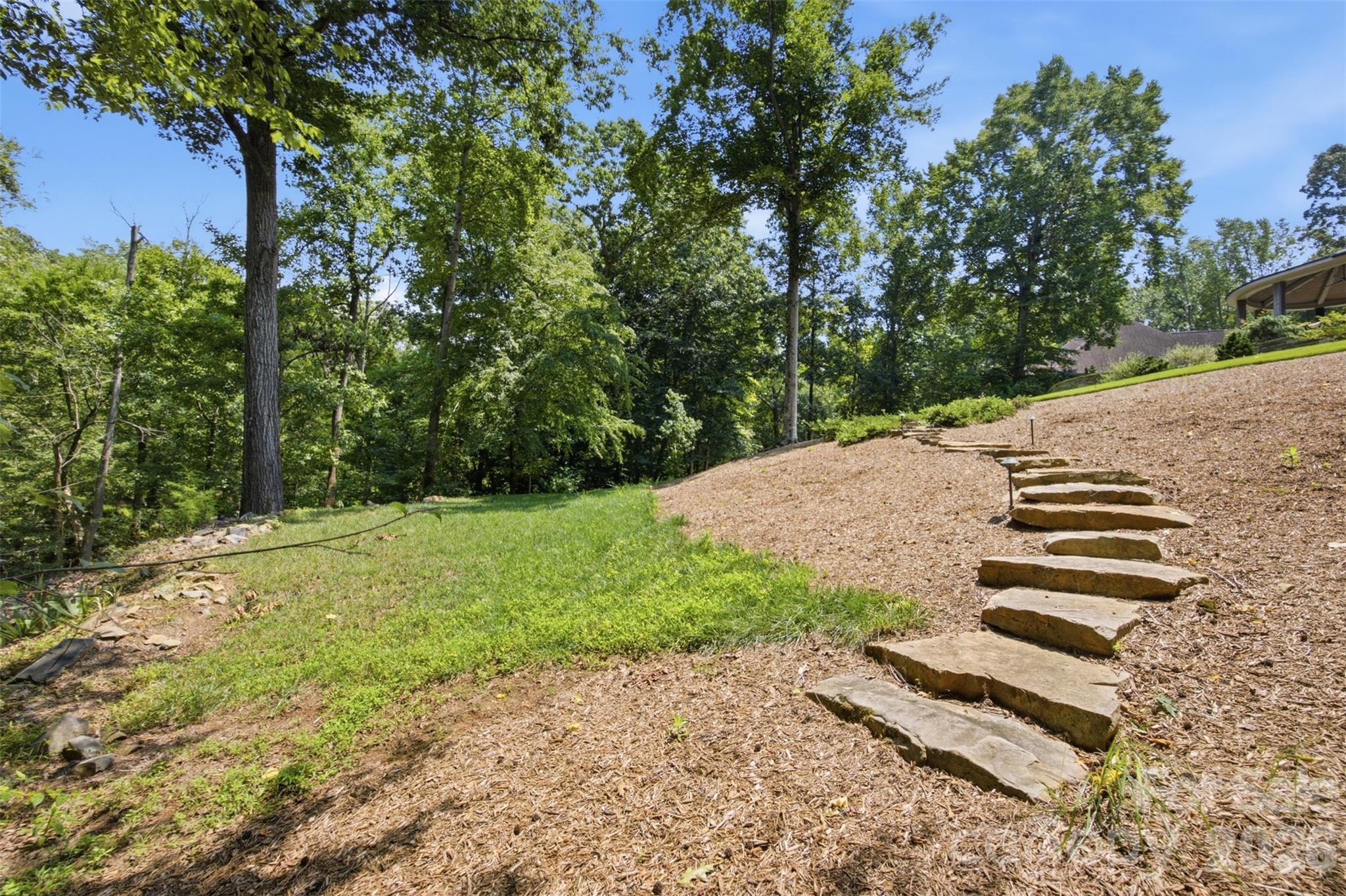 528 Stuart Ridge