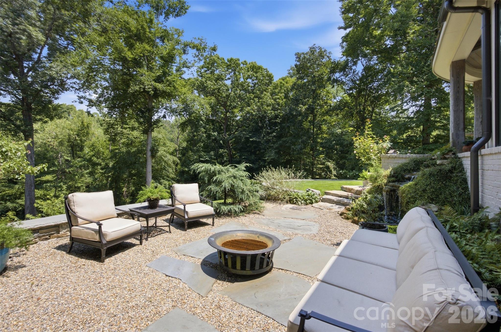 528 Stuart Ridge