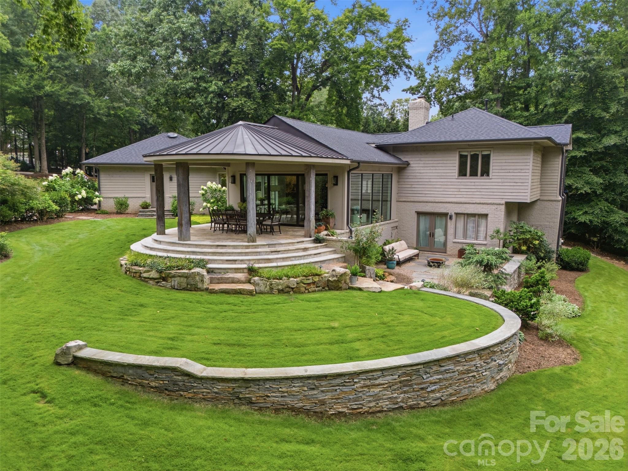 528 Stuart Ridge