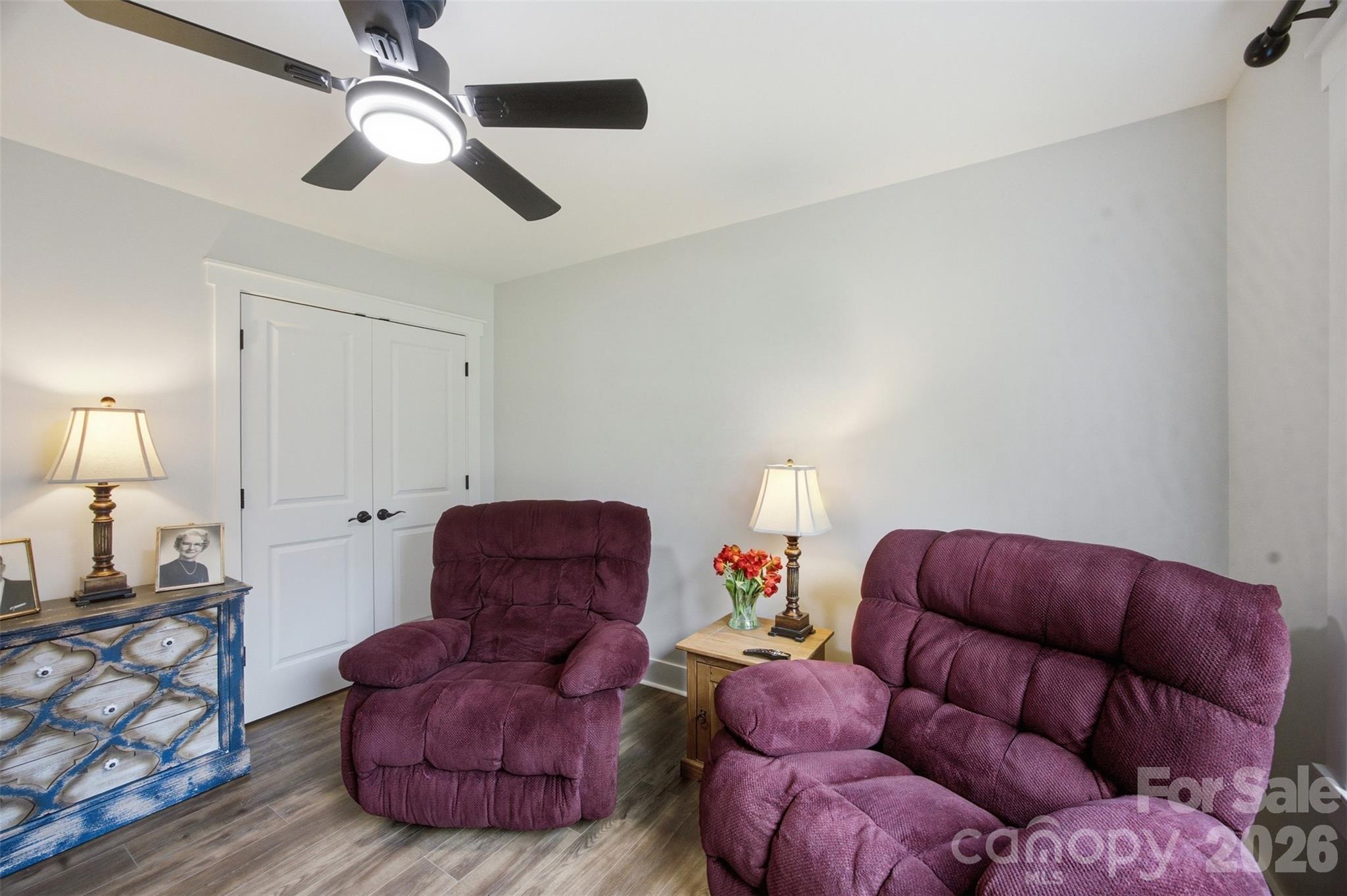 2633 Independence Way