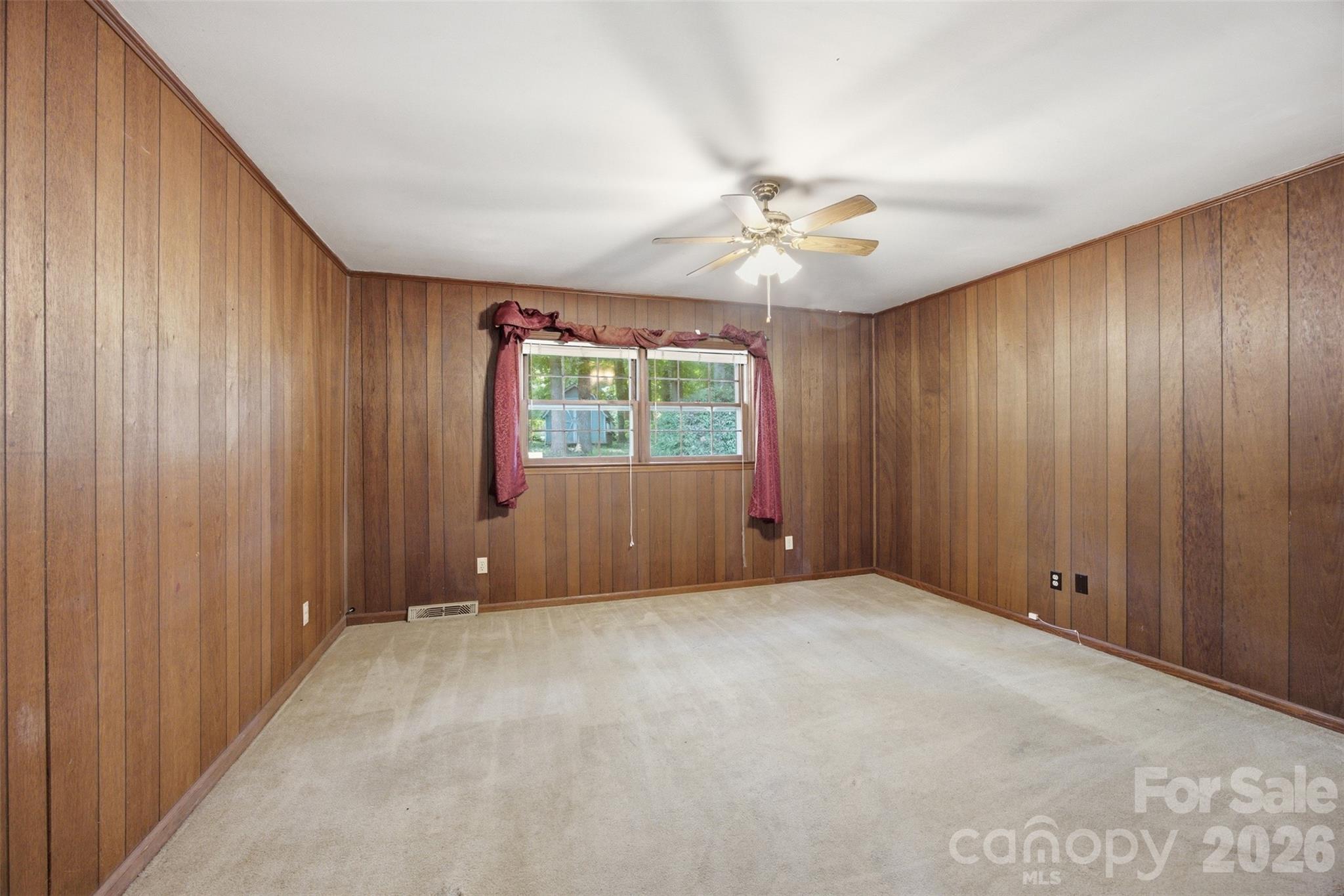 2105 Helen Drive