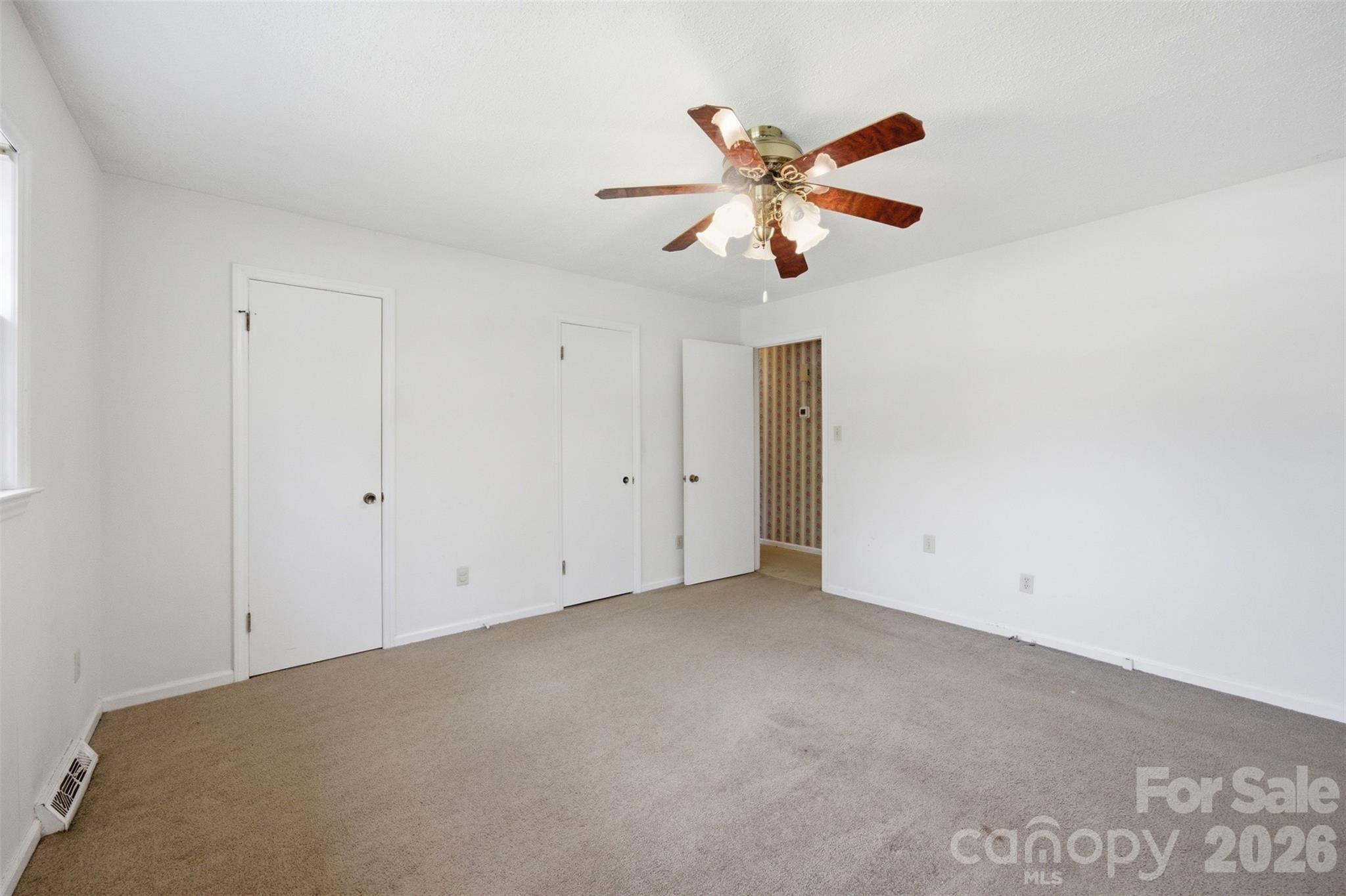 2105 Helen Drive