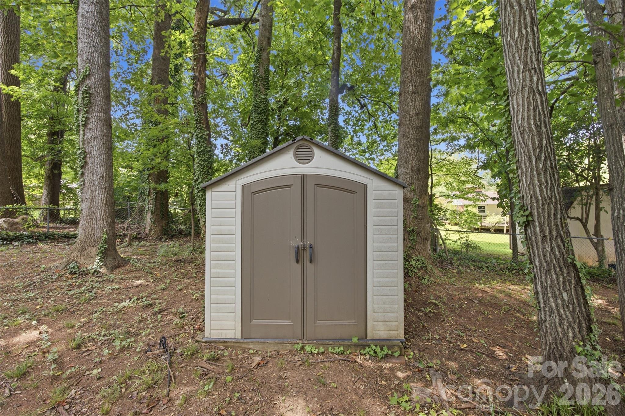 2105 Helen Drive