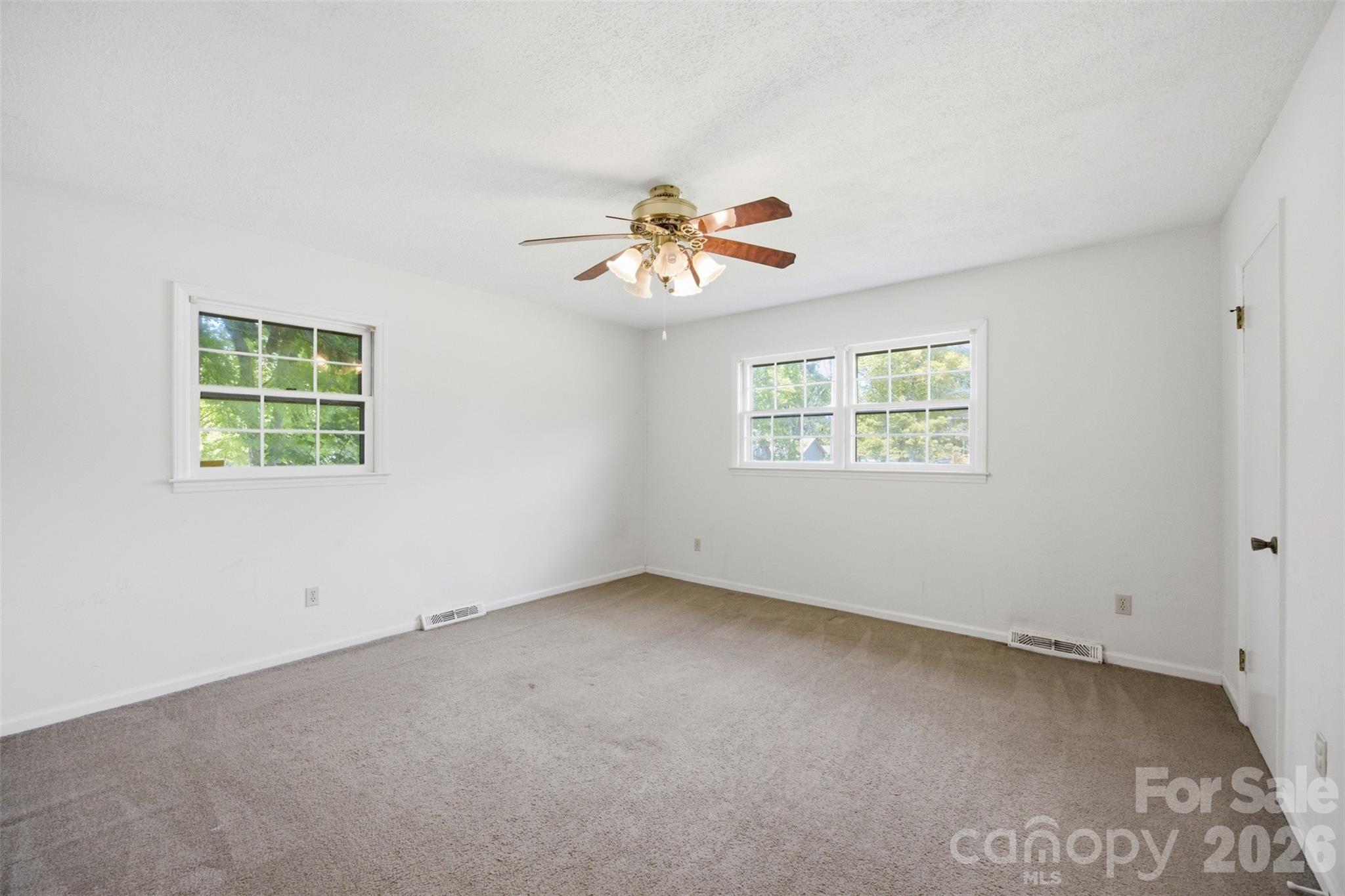 2105 Helen Drive