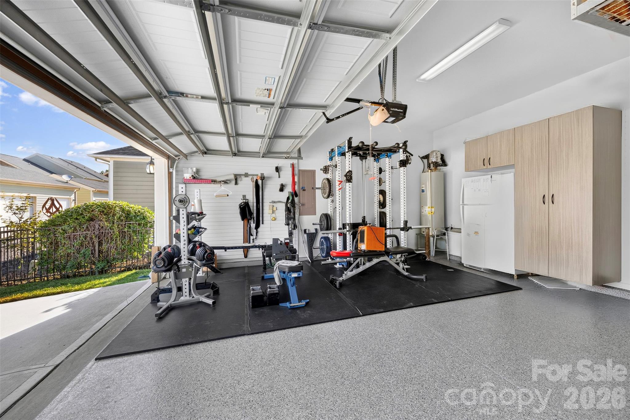 4245 Courtly Lane